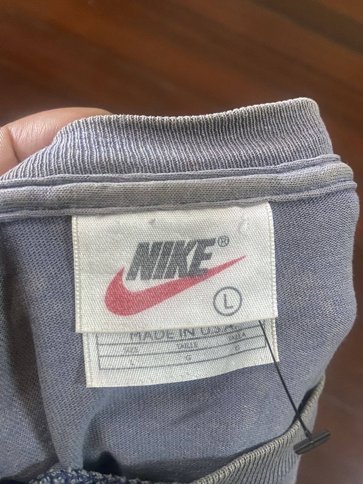 Nike Vintage Nike Big Logo box logo Oversized Tee Y2K USA faded Size US L / EU 52-54 / 3 - 11 Thumbnail