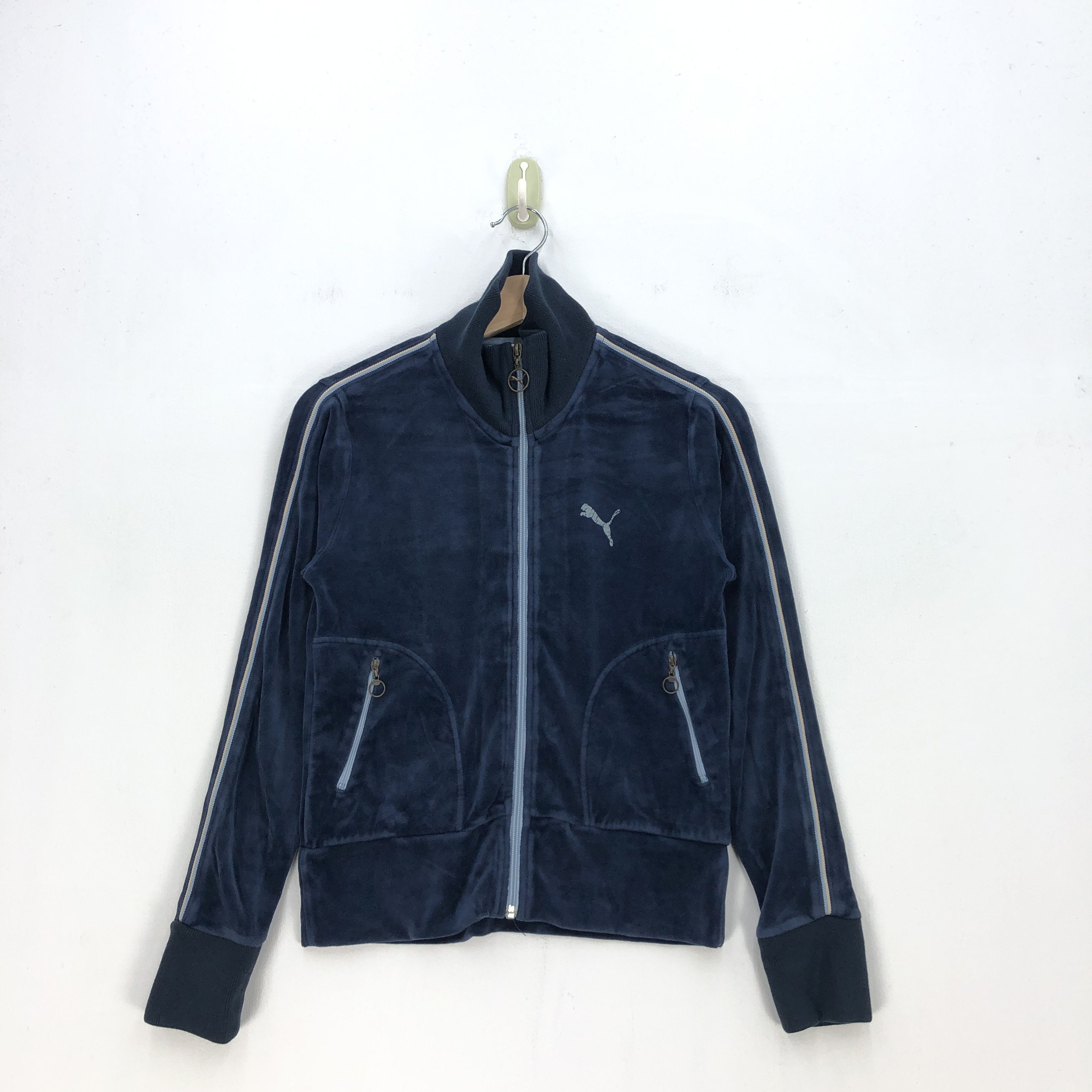 Puma × Vintage Vintage Puma Zipper Sweater Puma Track Top Velvet Sweatshirt Size XS / US 0-2 / IT 36-38 - 1 Thumbnail