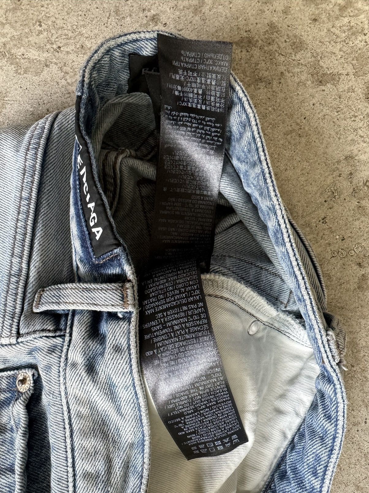 Balenciaga BALENCIAGA BOOTCUT FLARED SHRUNKEN DENIM JEANS BELL PANTS Size US 27 - 5 Thumbnail