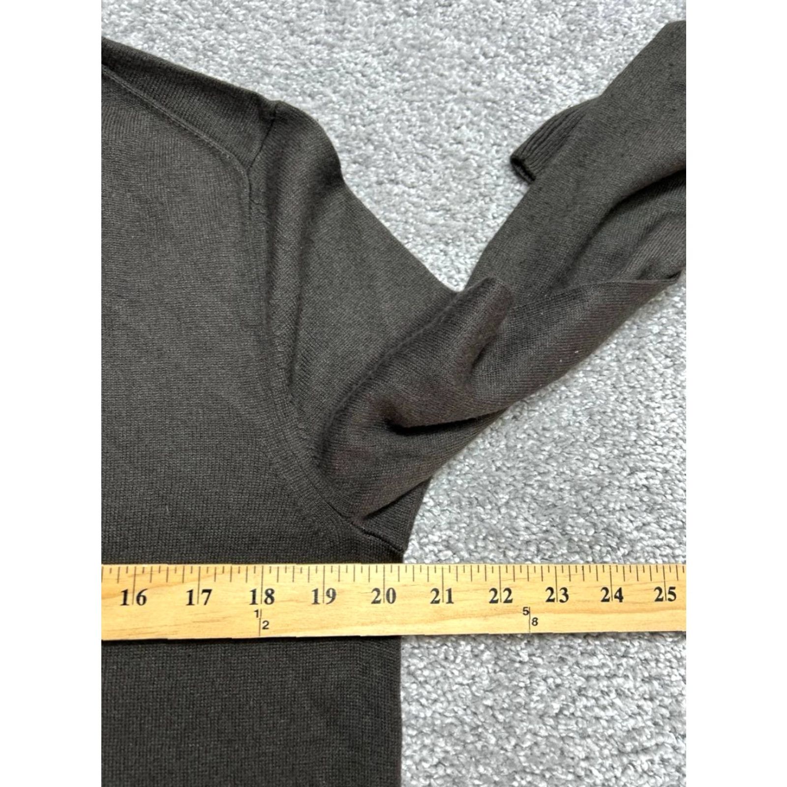 Banana Republic Banana Republic Sweater Mens Medium Brown Silk Ribbed Trim Tight Knit V Neck Pullover Casual Size US M / EU 48-50 / 2 - 7 Thumbnail