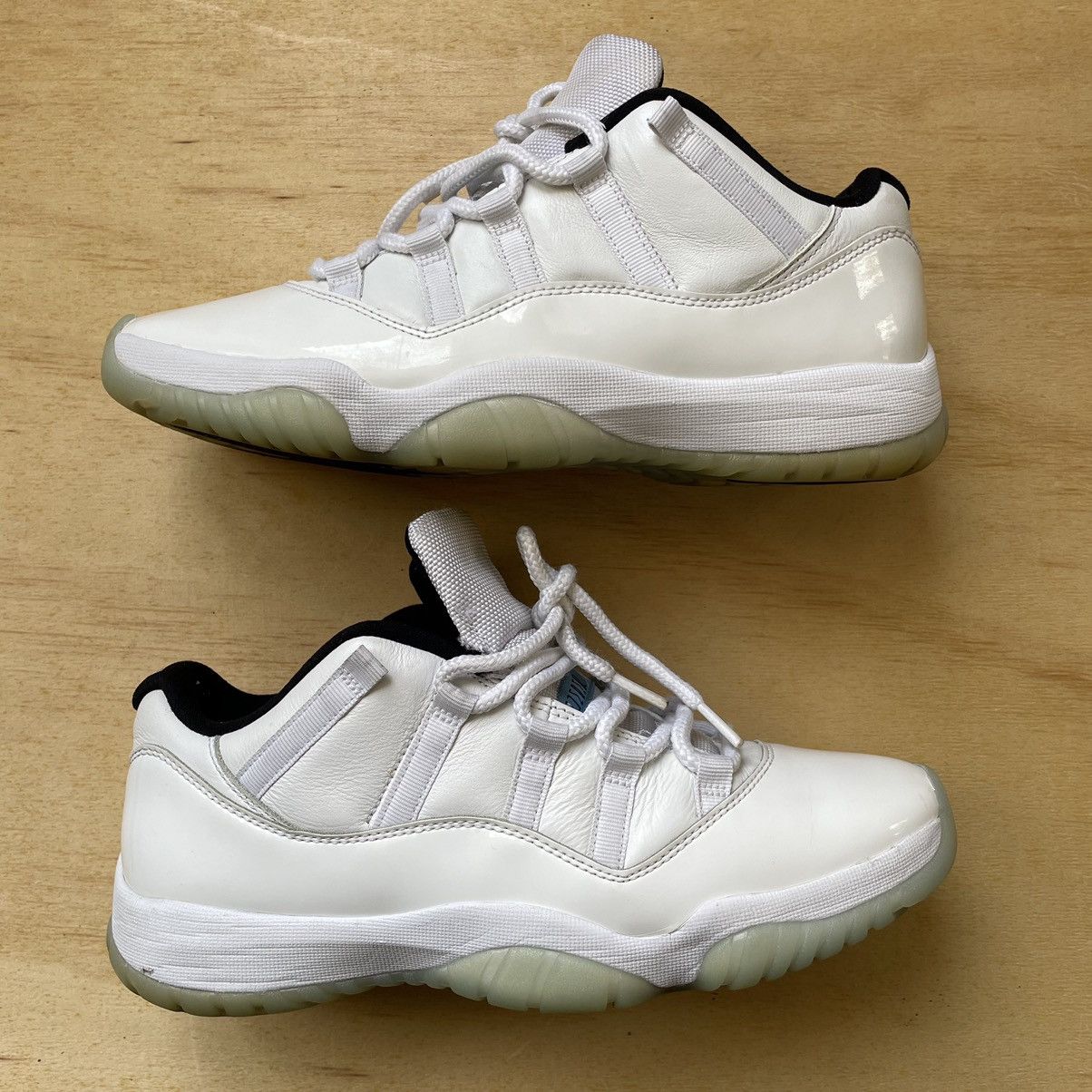 Jordan Brand Jordan 11 Low Legend Blue Size US 9.5 / EU 42-43 - 2 Thumbnail