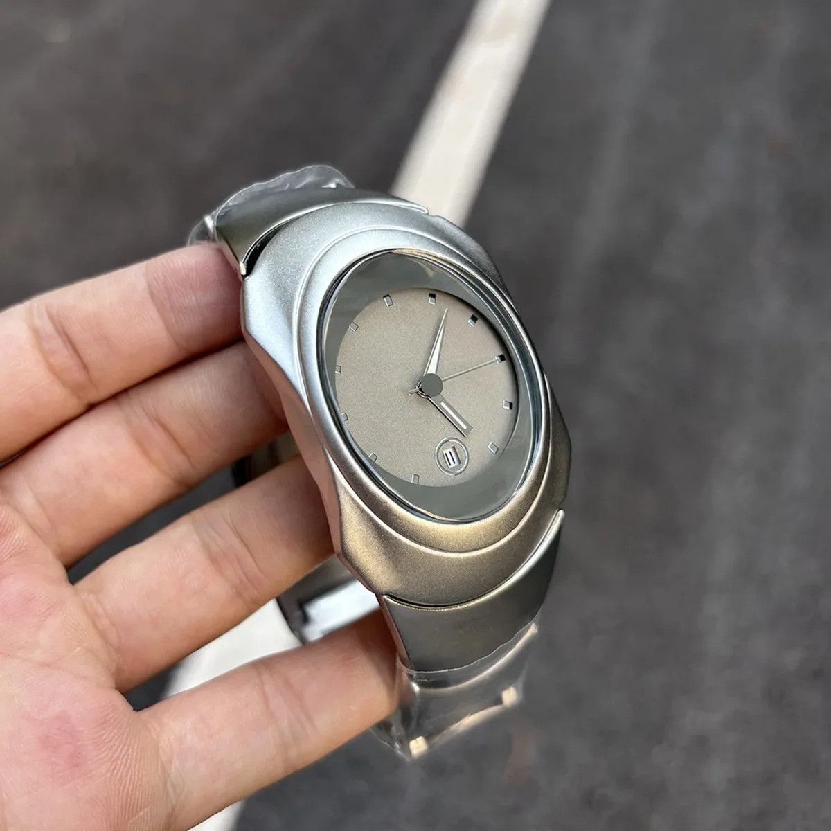 Vintage Y2k Creative Watch Size ONE SIZE - 1 Thumbnail