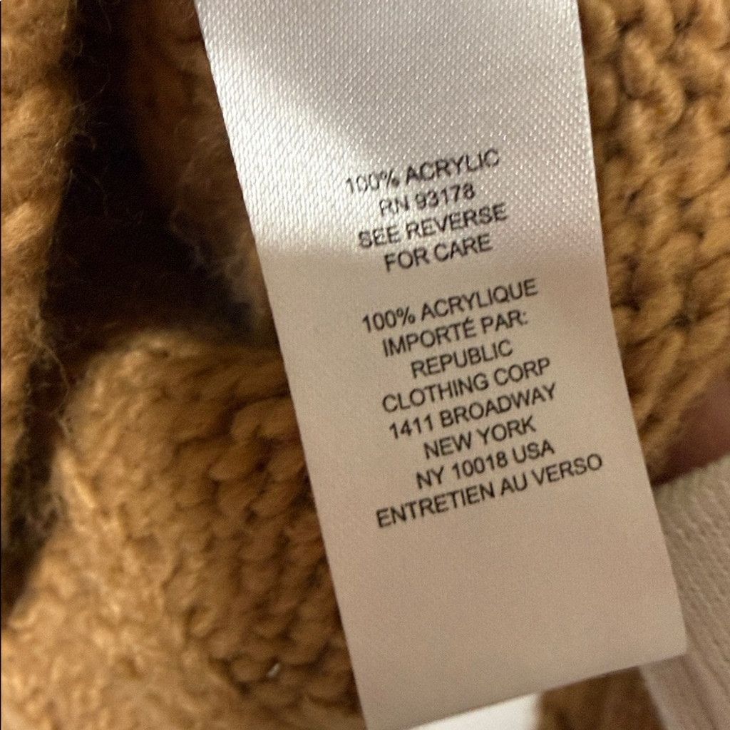 Elie Tahari Elie. Tahari cable knit tan crew neck pullover sweater sz M Size M / US 6-8 / IT 42-44 - 7 Thumbnail