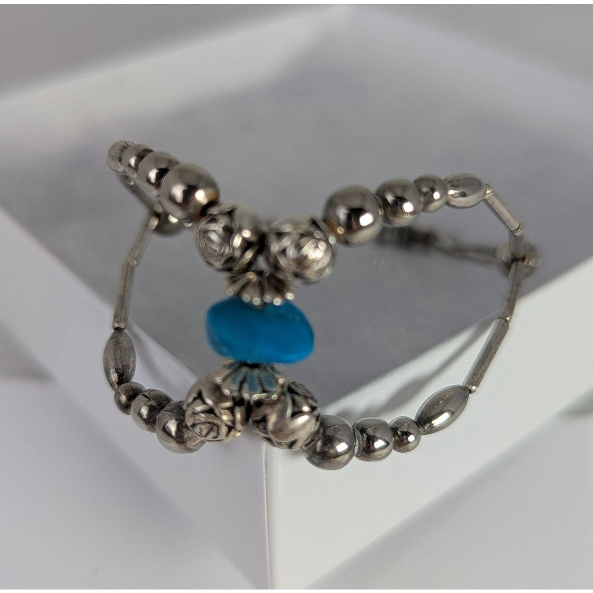 Vintage Vtge Navaho bracelet Turquoise and sterling beads 7" Navaho Size ONE SIZE - 2 Thumbnail