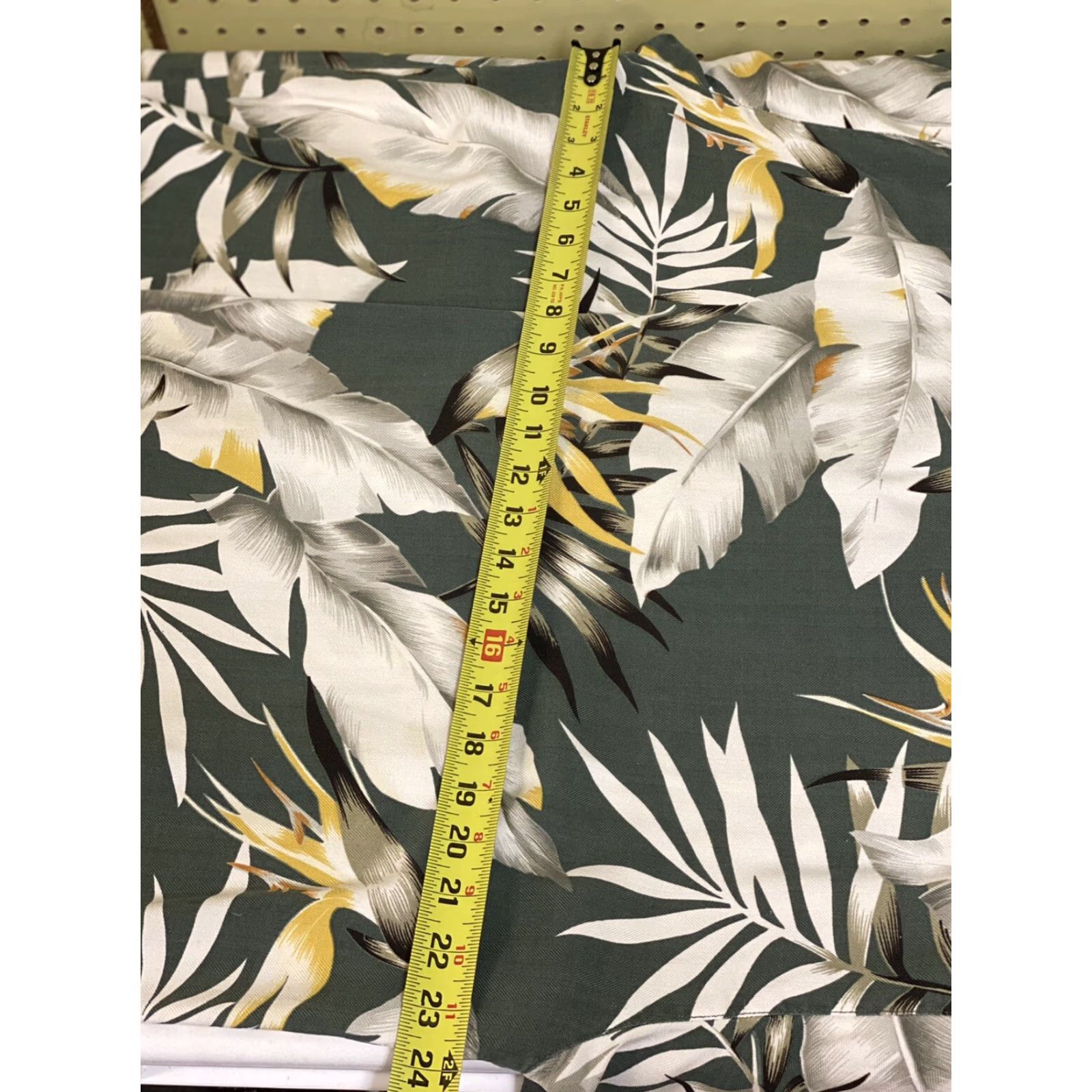 Tommy Bahama Tommy Bahama Shirt Mens L Aloha 100% Silk Floral Birds of Paradise Gray Short Sleeve Button-Up Beach Hawaiian Tropical Size US L / EU 52-54 / 3 - 5 Thumbnail