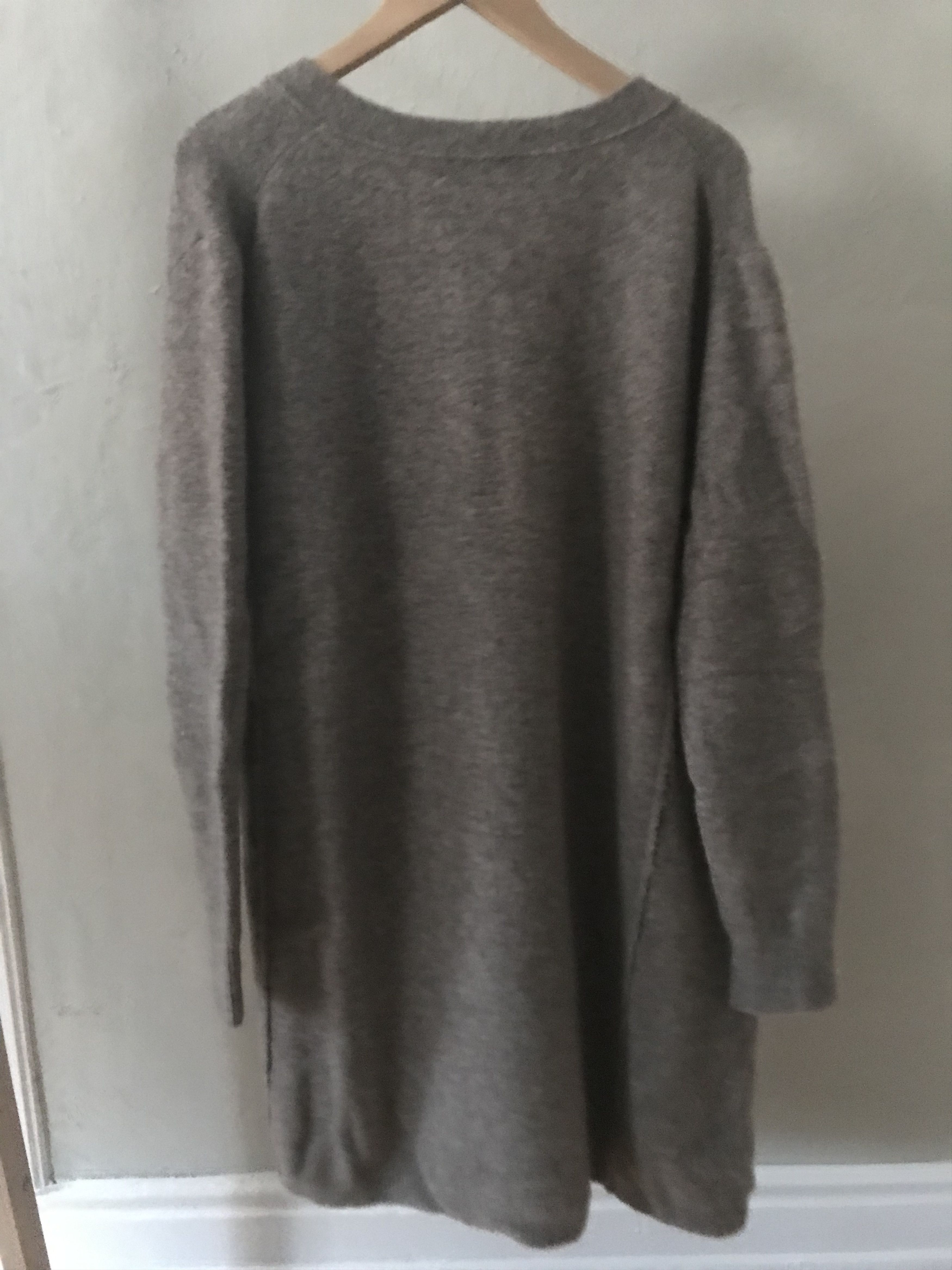 Isabel Benenato Isabel Benenato long knit cardigan, merino/yakwool Size US M / EU 48-50 / 2 - 8 Thumbnail
