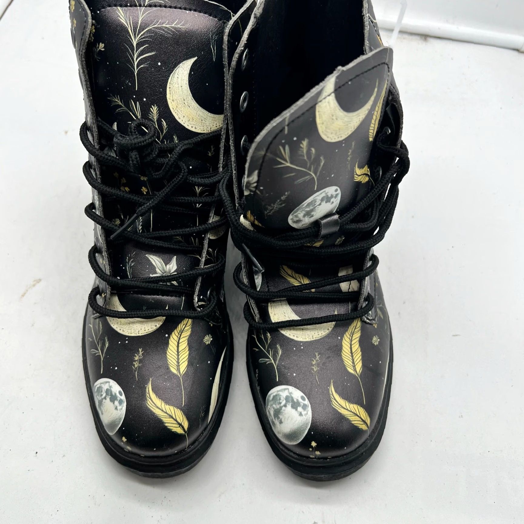 Vintage Rogue & Wolf Combat Boots Women 6.5 Black Moonlit Botanica Moon Floral Chunky Size US 7 / IT 37 - 3 Thumbnail