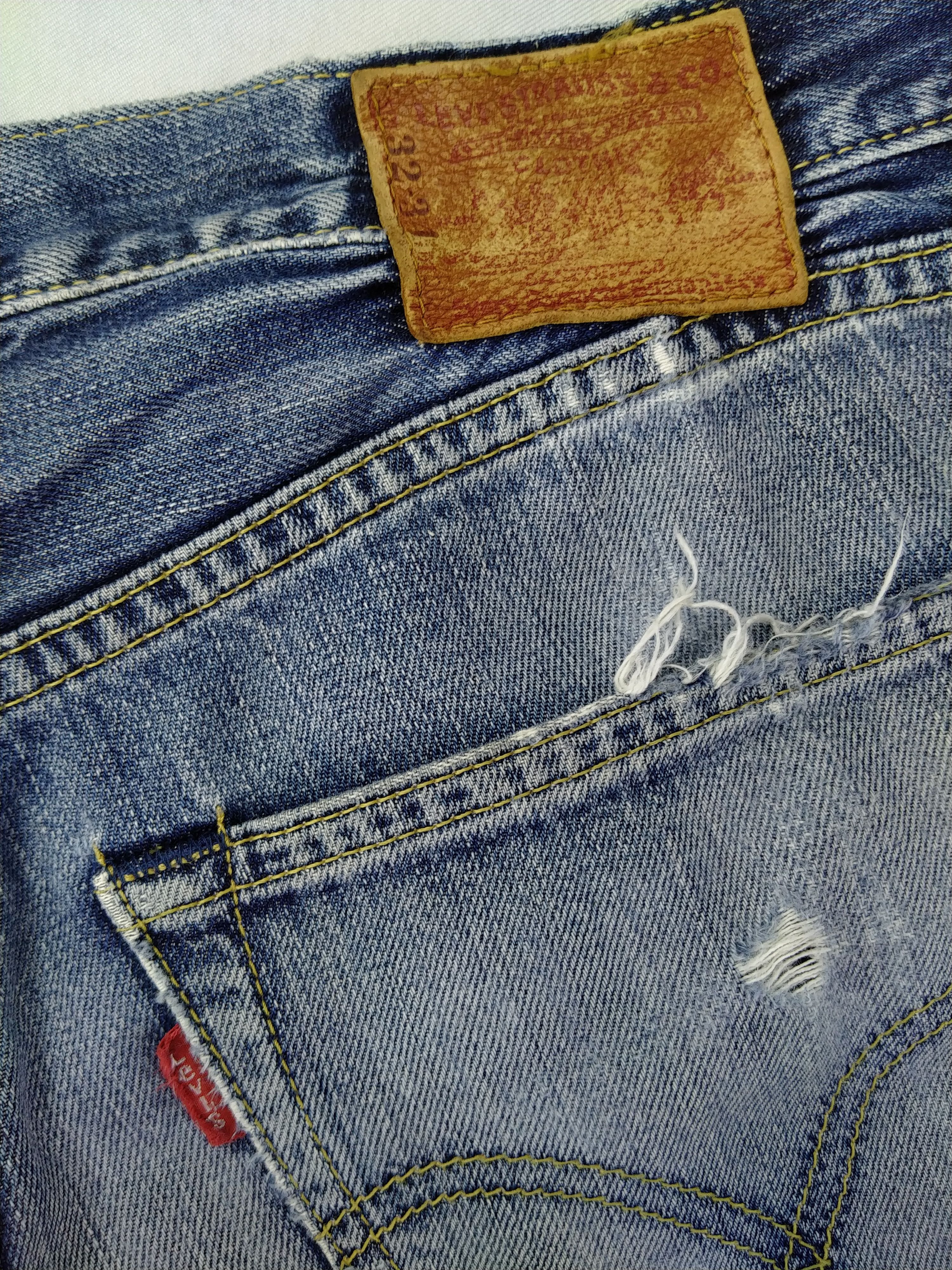 Levi's Blue Distressed Vintage Levi's 502 31x29.5 Denim -JG015 Size US 31 - 8 Thumbnail