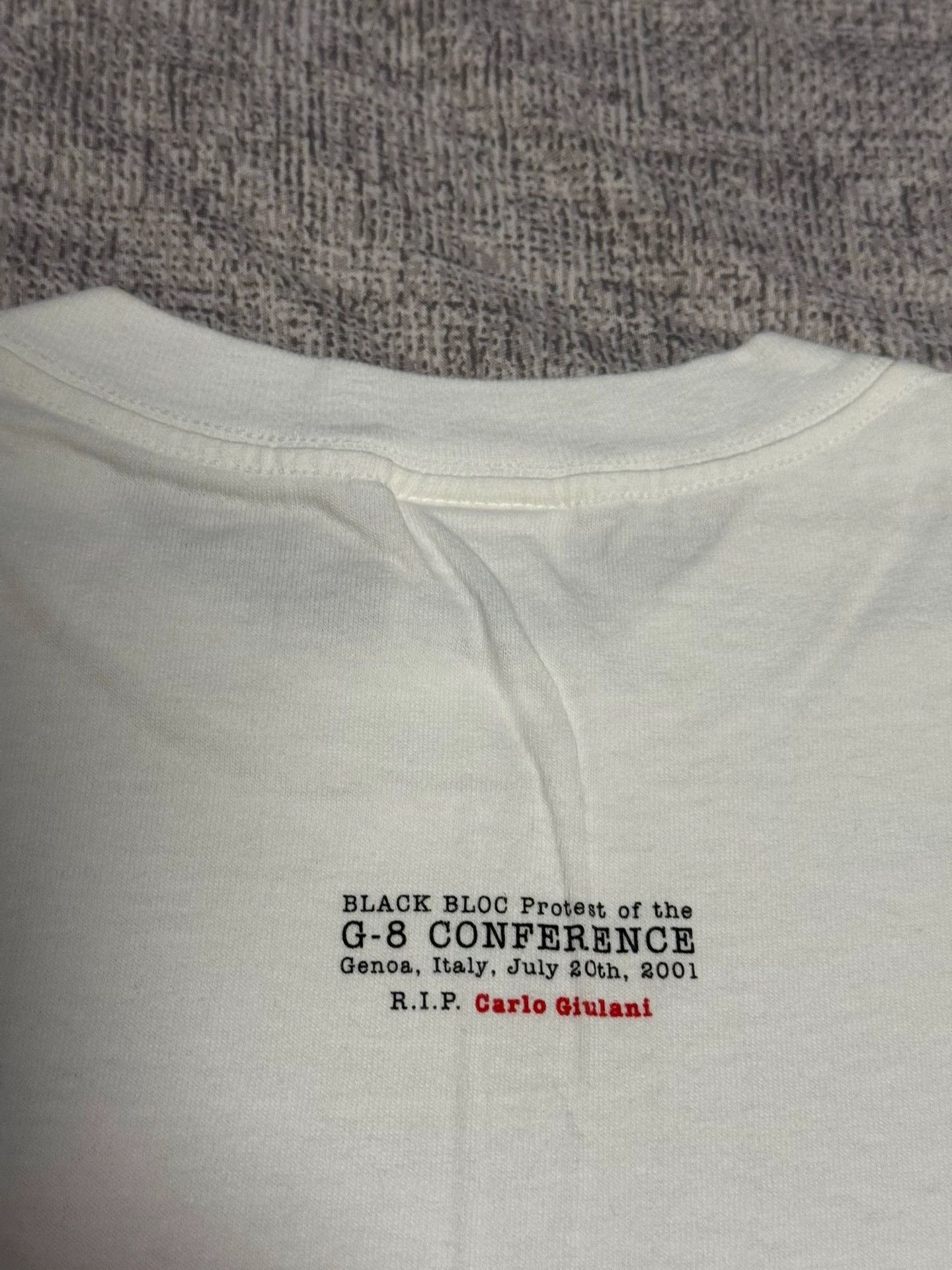 Supreme Supreme 2001 G8 Genova CarloGiuliani Tee NWT M Size US M / EU 48-50 / 2 - 6 Thumbnail