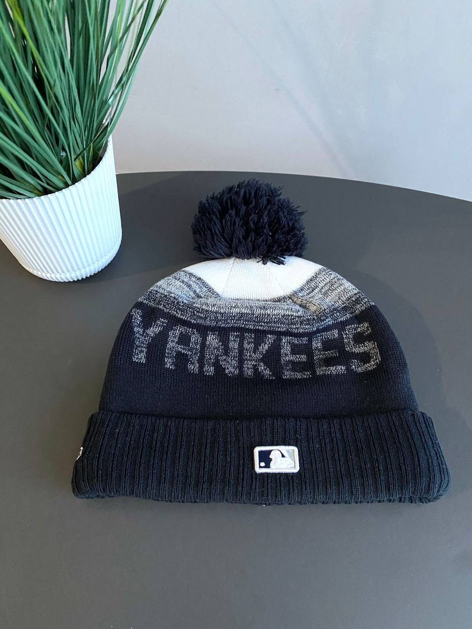 New Era New Era x MLB New York Yankees Winter Knit Pom Hat, One Size Size ONE SIZE - 3 Thumbnail