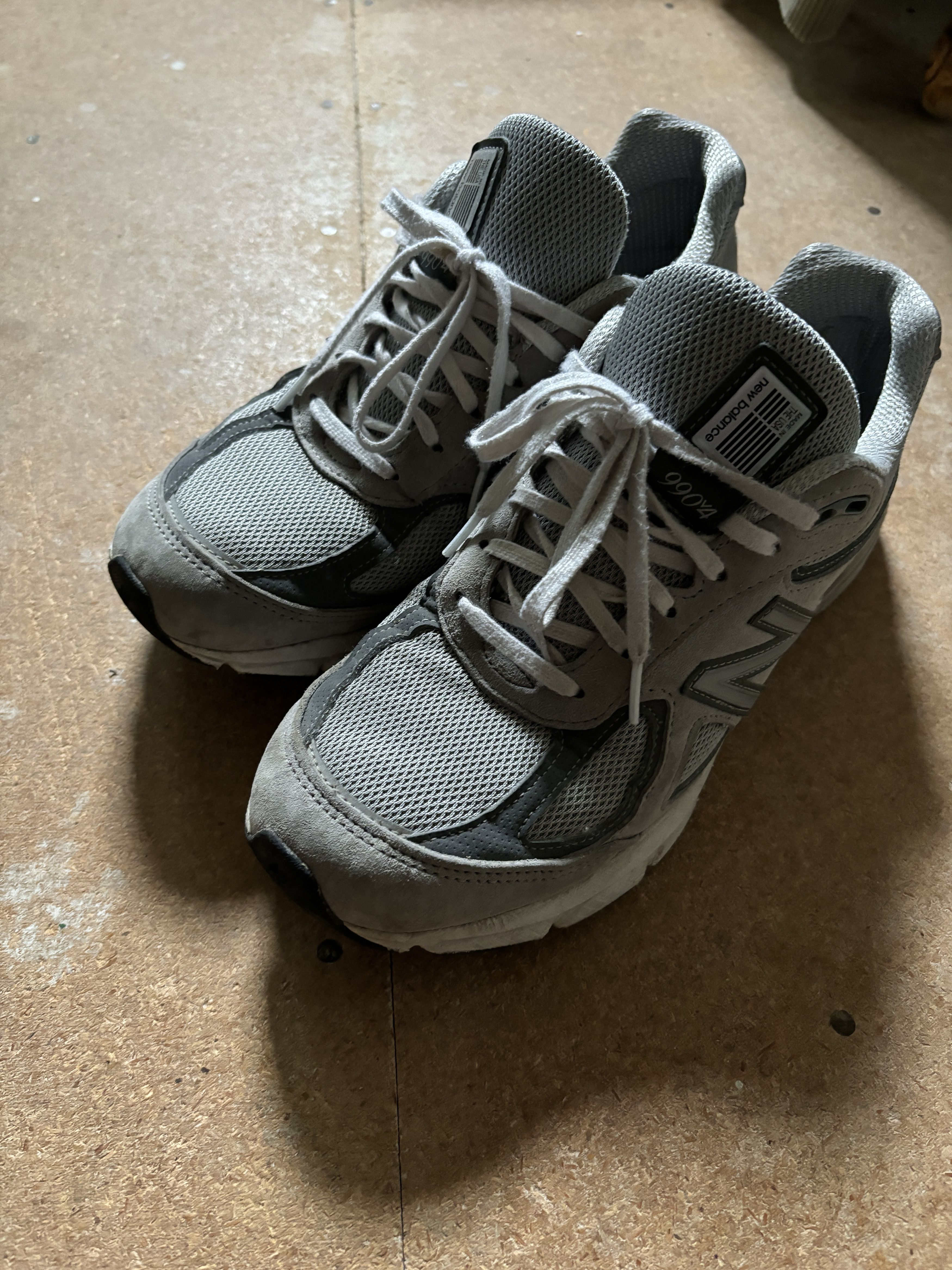 New Balance New Balance 990V4 Size US 8.5 / EU 41-42 - 3 Thumbnail