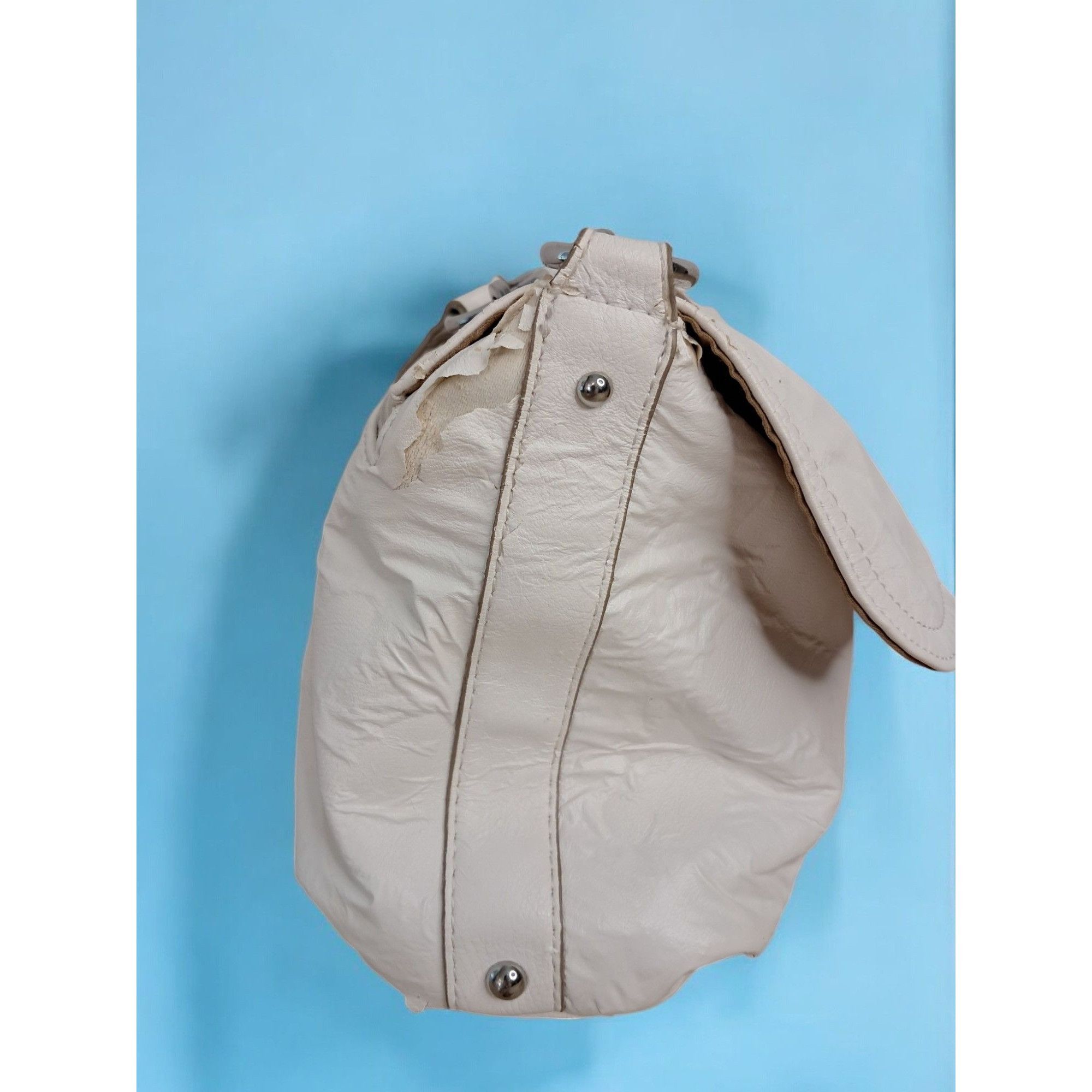 Other Liz Claiborne White Faux Leather Shoulder Bag Size ONE SIZE - 4 Thumbnail