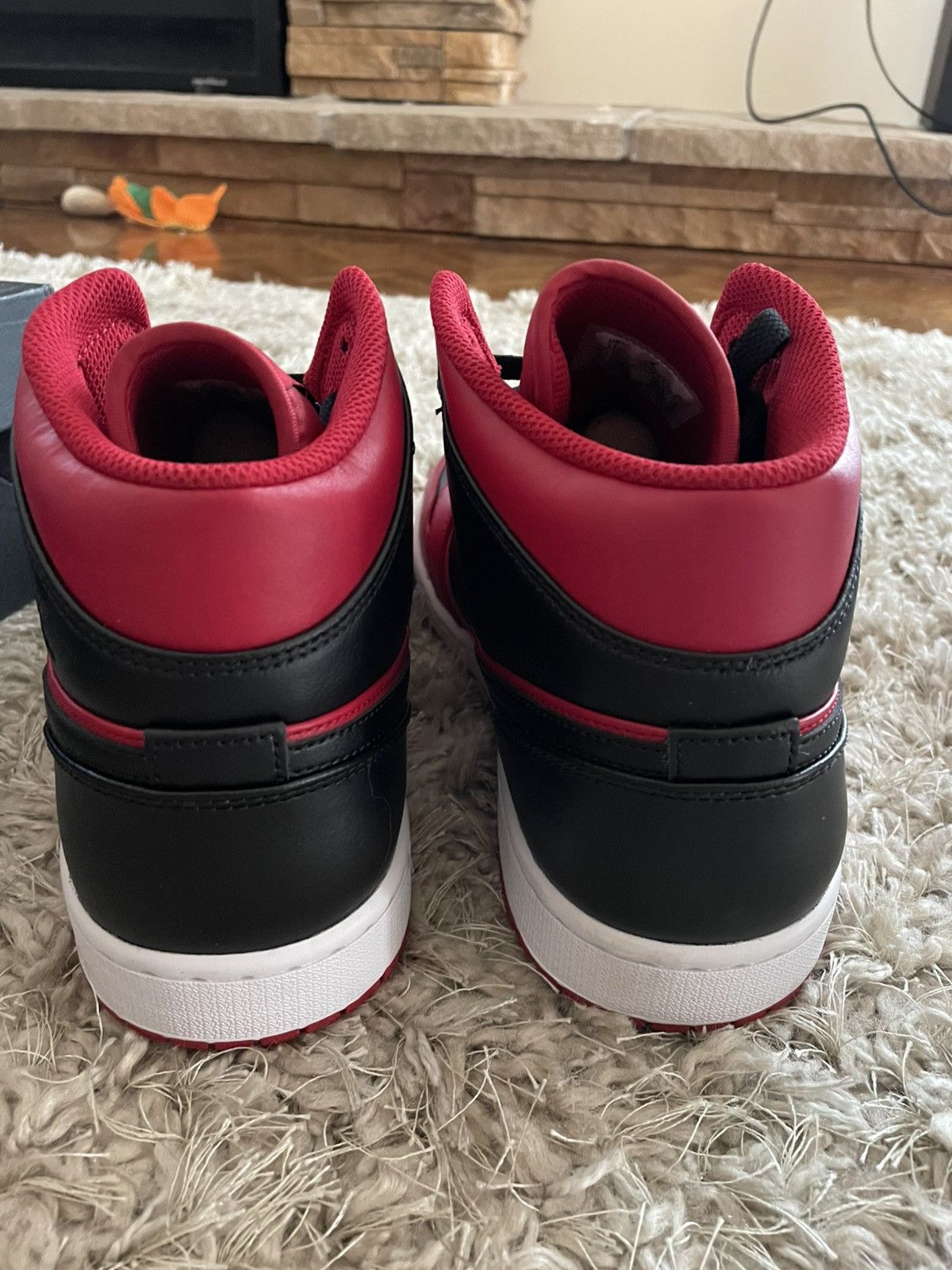 Jordan Brand Jordan 1 Mid Reverse Bred Size US 11 / EU 44 - 6 Thumbnail