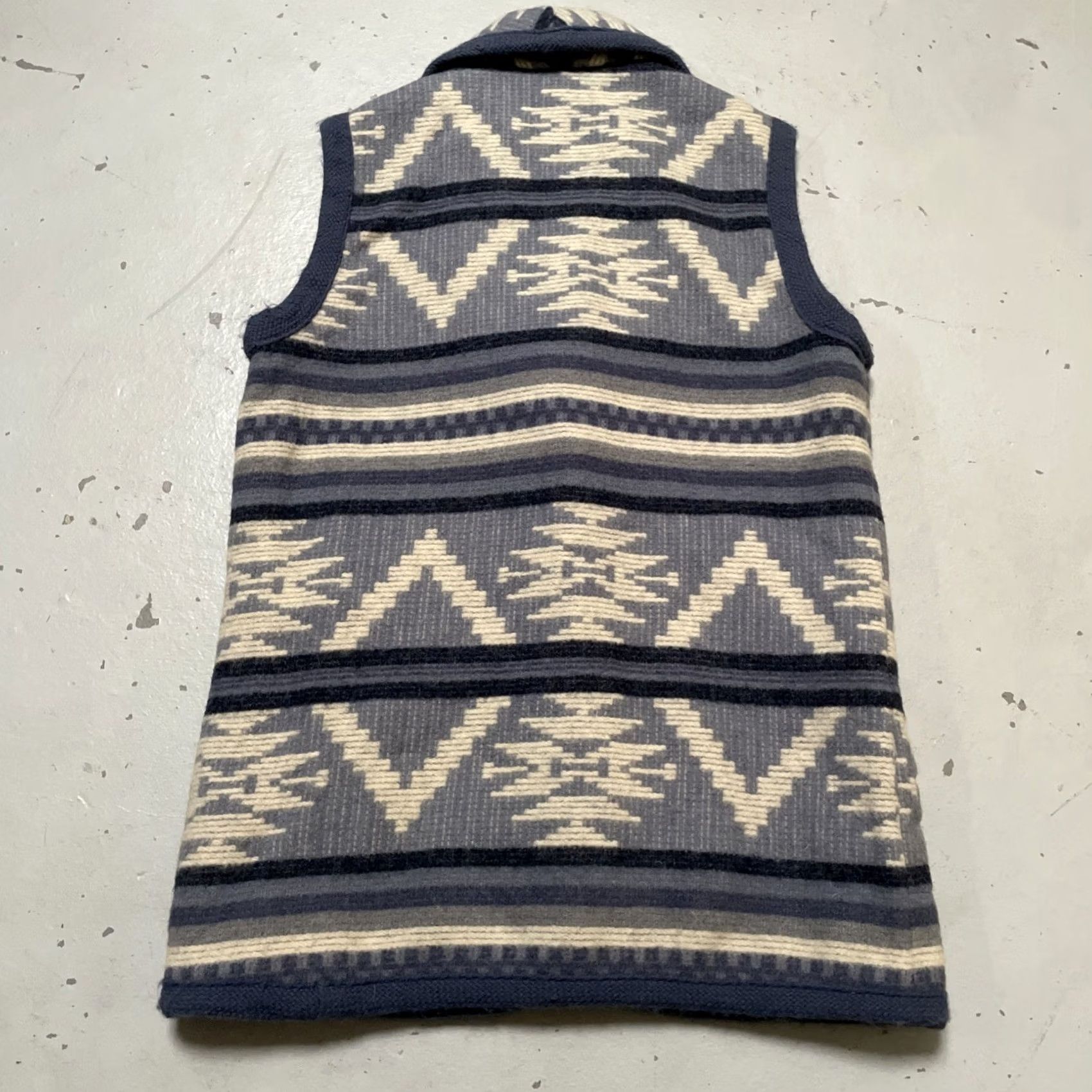 Vintage VINTAGE Woolrich Wool Vest Women’s S Southwestern Aztec Print Shawl Made USA EUC Size S / US 4 / IT 40 - 7 Thumbnail