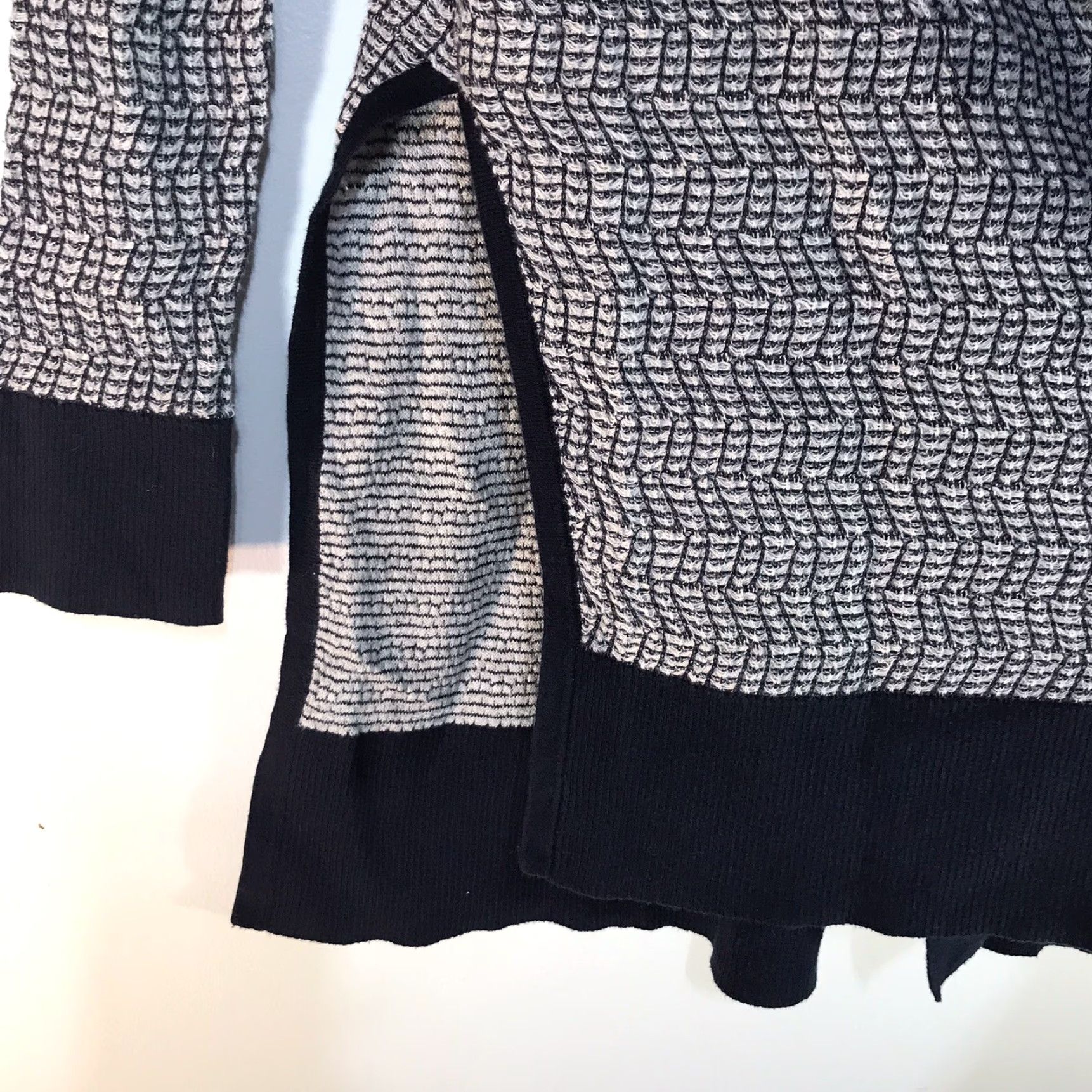 Lou & Grey Lou & Grey Geometric Open Front Knit Cardigan Womens Size M Navy/White Lightweight Breathable Size M / US 6-8 / IT 42-44 - 2 Thumbnail