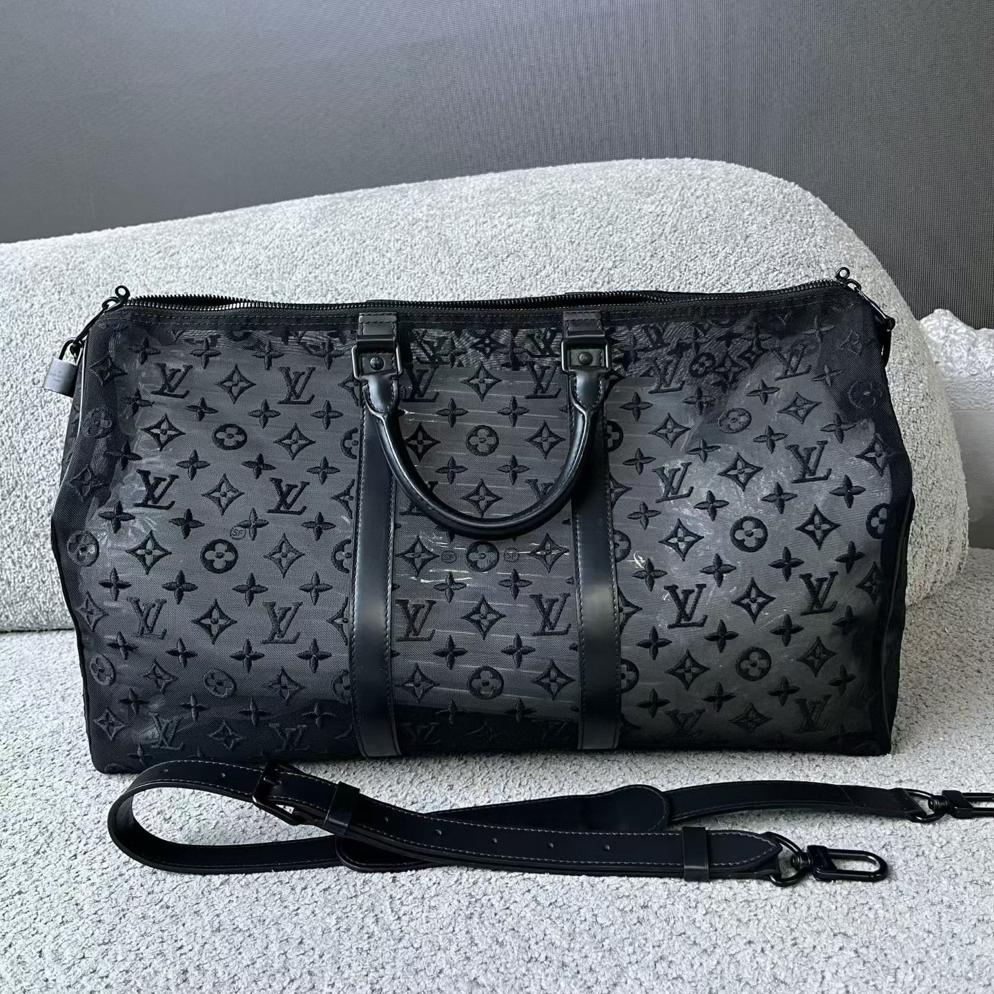 Louis Vuitton Louis Vuitton Black Bag one size Men Size ONE SIZE - 1 Thumbnail