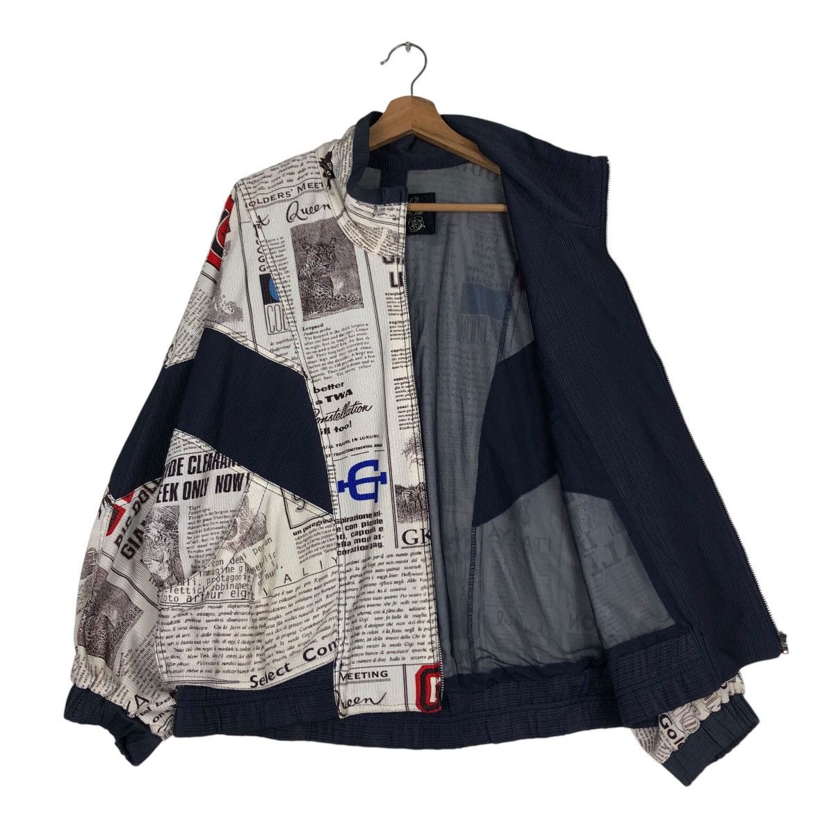 Japanese Brand 📌Vintage Newspaper Zipper Jacket Full Print Size US M / EU 48-50 / 2 - 12 Thumbnail