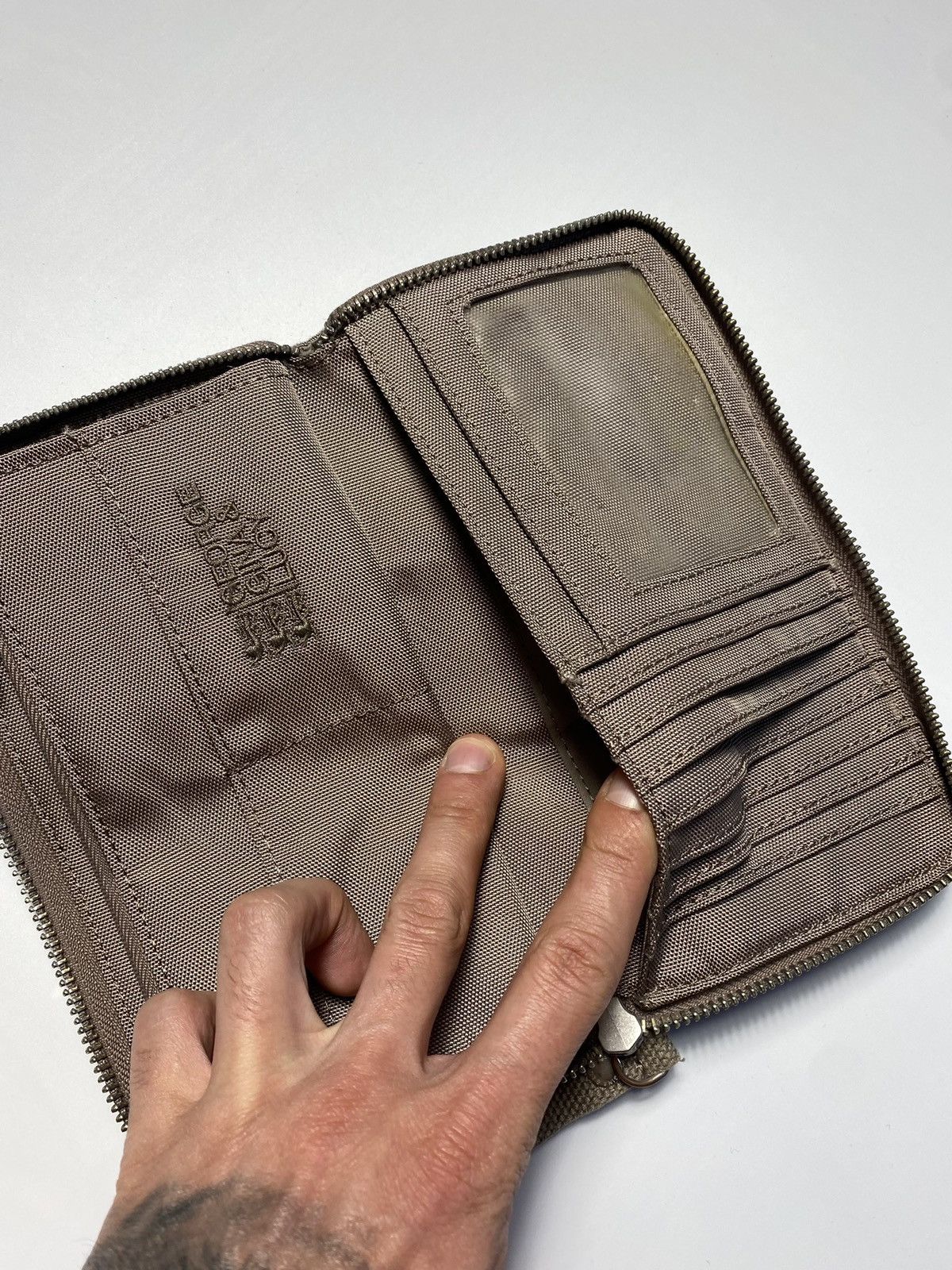 Vintage GGL George Gina & Lucy light brown zip around wallet Size ONE SIZE - 12 Thumbnail
