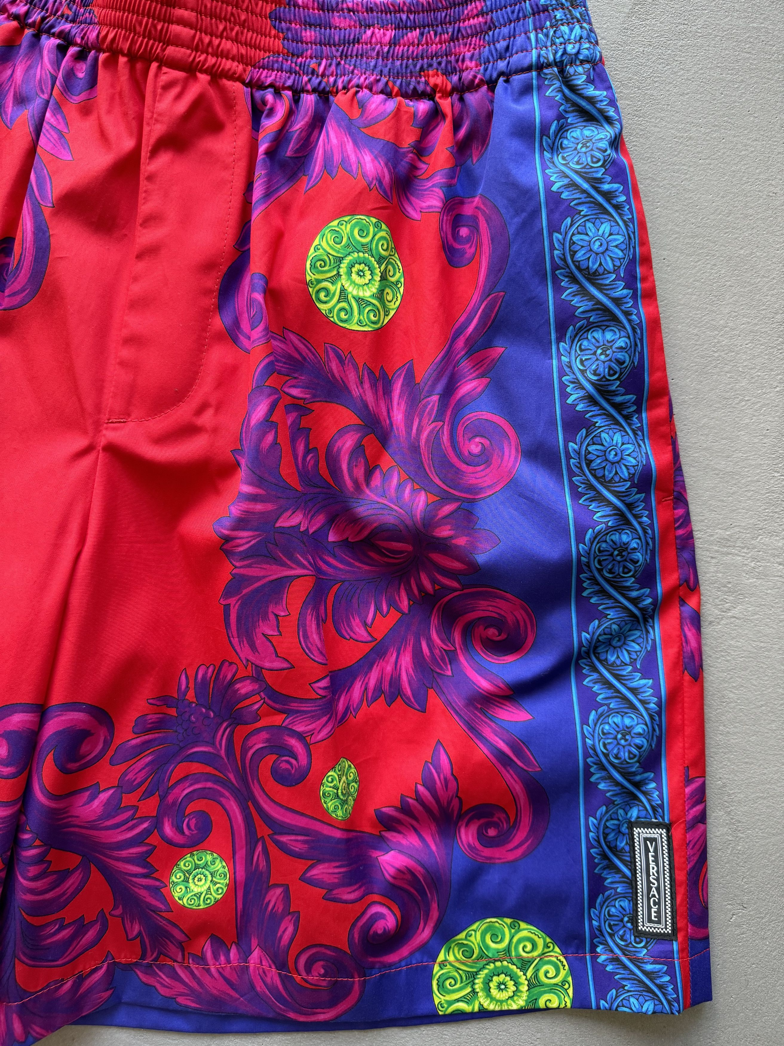 Versace Versace Medusa Trionfo Print Shorts, College Size US 32 / EU 48 - 4 Thumbnail