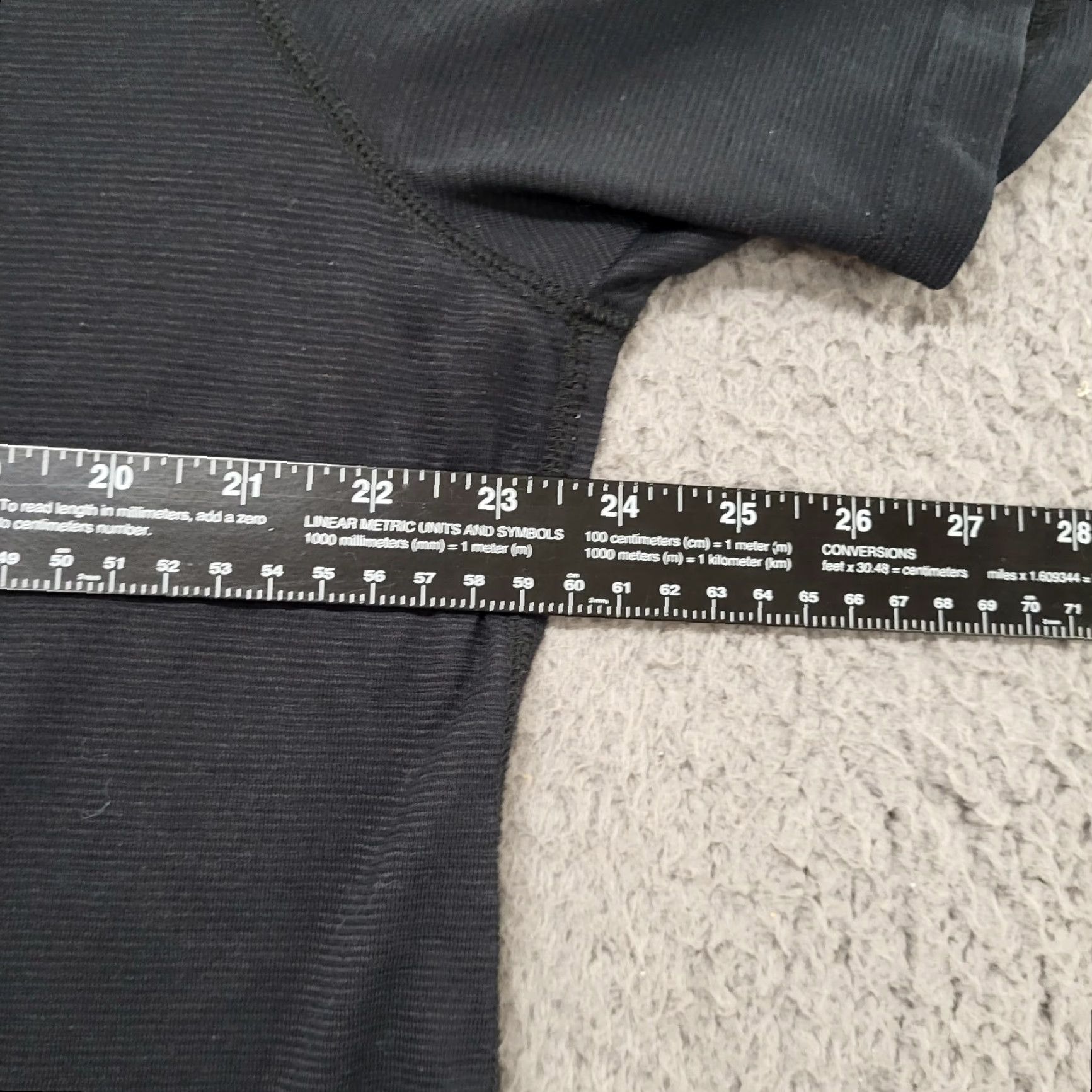 Puma PUMA Way 1 Tshirt Men's XL Black Short Sleeve Gray Cat Logo Workout Jogger Shirt Size US XL / EU 56 / 4 - 5 Thumbnail