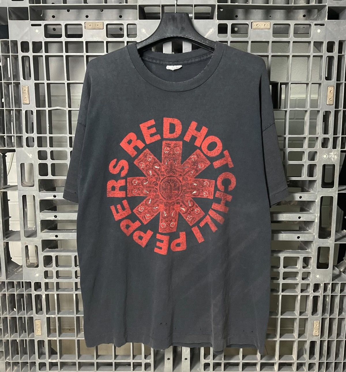 Band Tees Redhotchilipeppers Size US XL / EU 56 / 4 - 1 Thumbnail