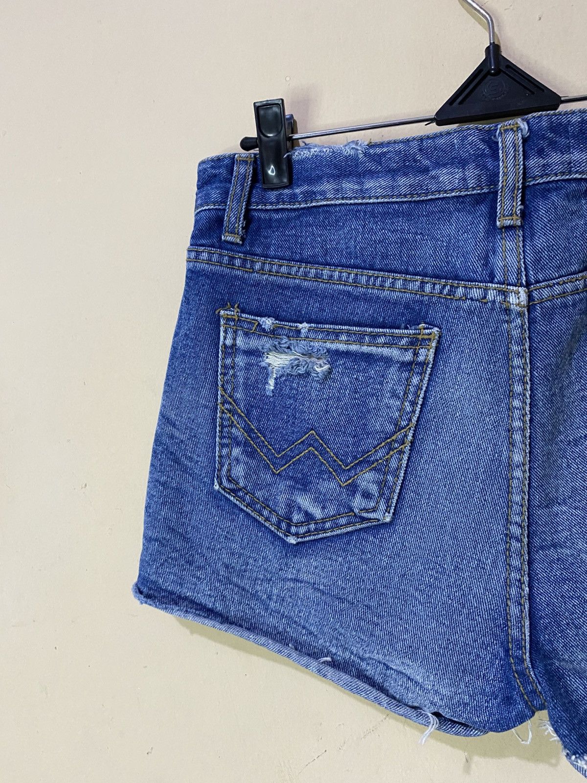 Acne Studios Bliss Merci Paw13 Distressed Short Denim