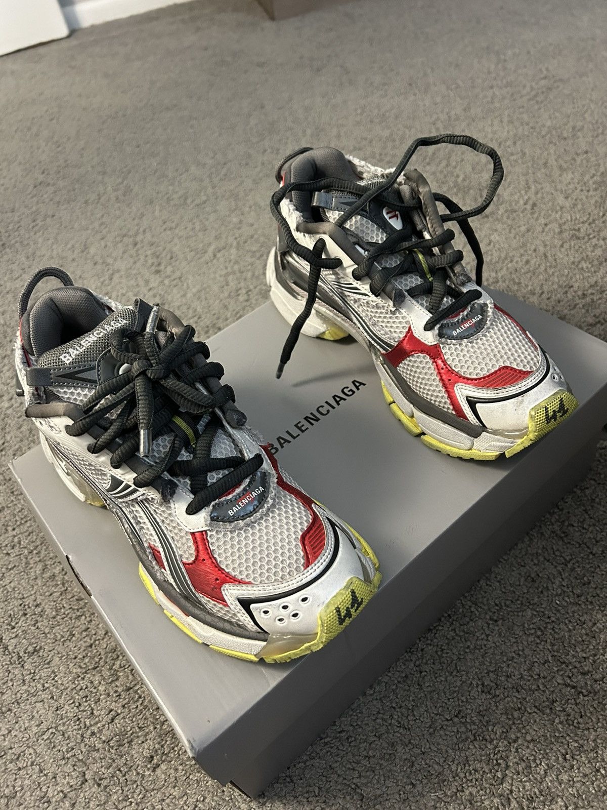 Balenciaga Balenciaga Runner Sneakers Size US 8.5 / EU 41-42 - 1 Thumbnail
