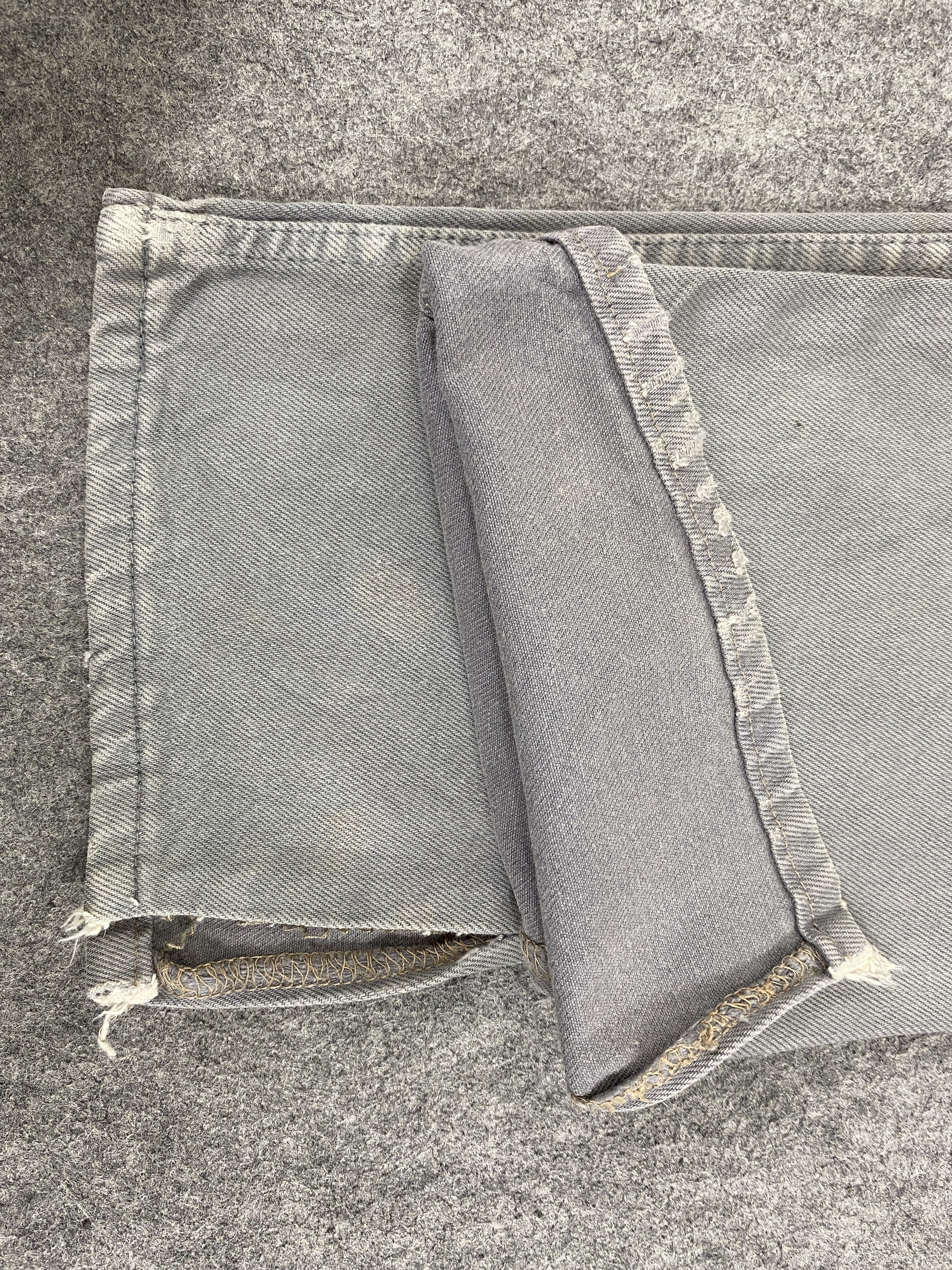 Japanese Brand Grey Vintage Levi's 501 Jeans 27x31 Denim -JN2404 Size US 27 - 10 Thumbnail