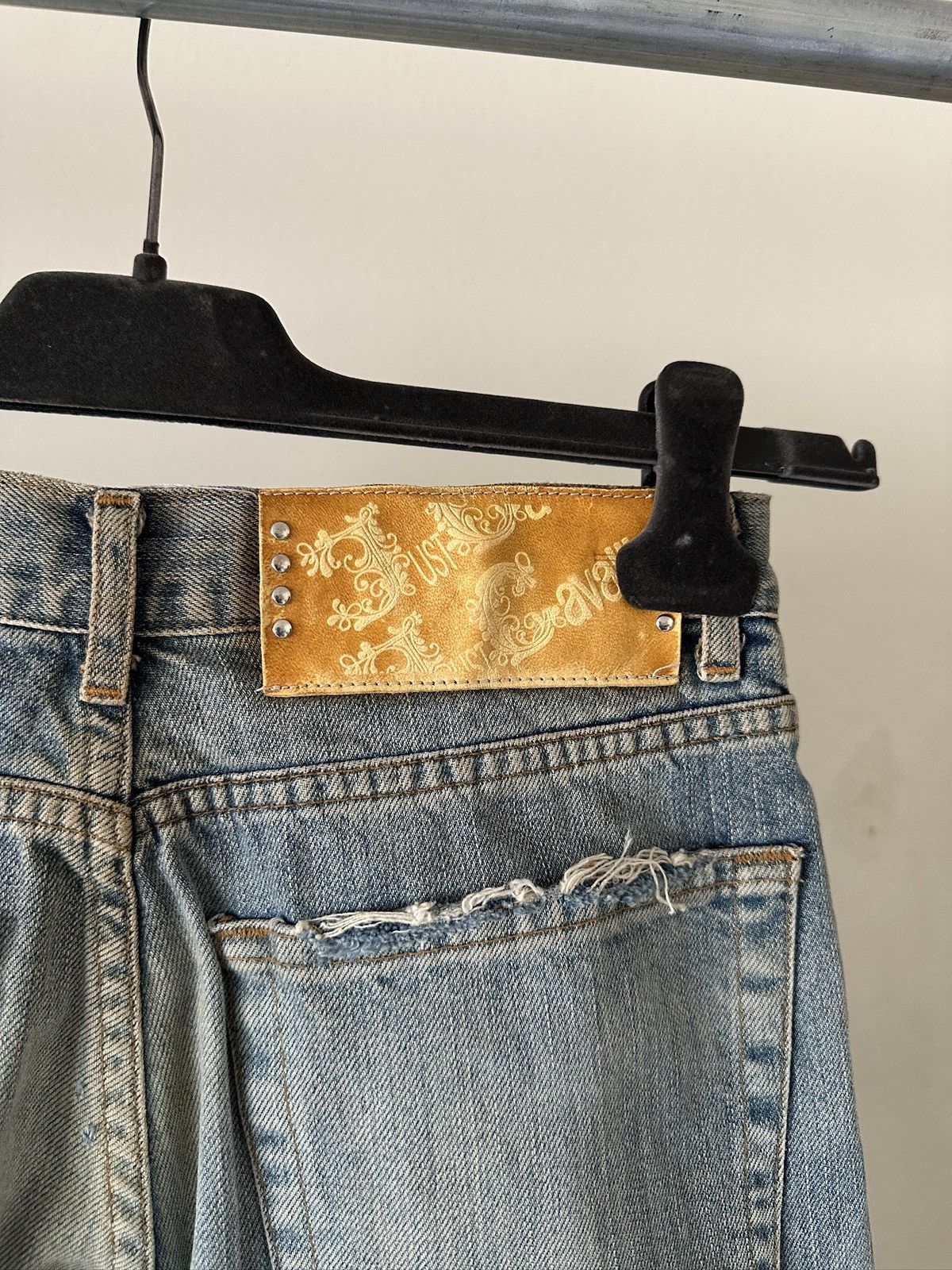 Roberto Cavalli 2000s Roberto Cavalli Washed Distressed Jeans Size US 27 - 13 Thumbnail