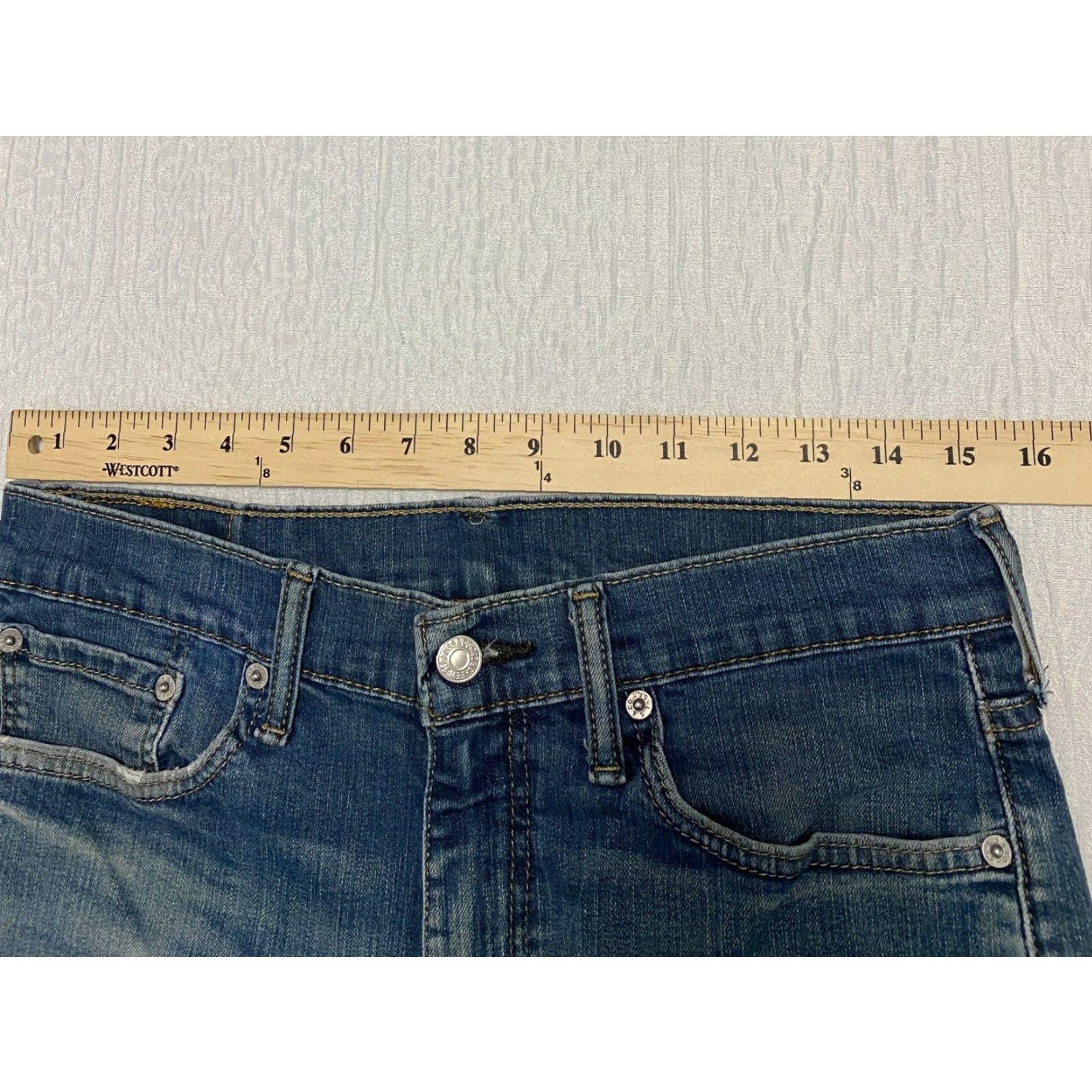 Levi's VINTAGE Levi's 513 Slim Straight Jeans Mens 31x30 Blue Distressed Whiskers Medium Wash 5-Pocket Denim Cotton Elastane USA 500 Series Mens Size US 31 - 6 Thumbnail
