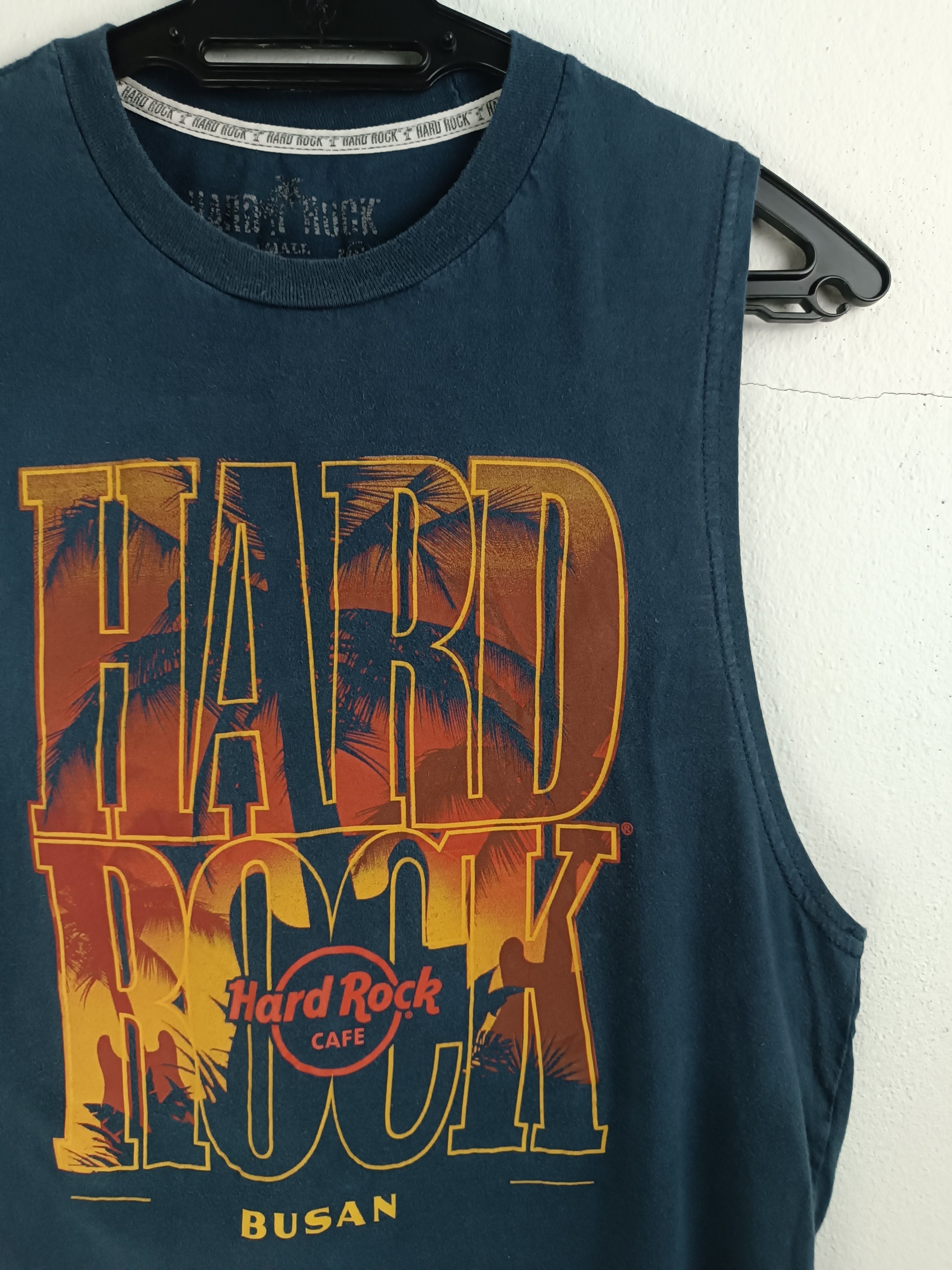 Hard Rock Cafe VINTAGE FADED HARD ROCK CAFE BUSAN TANK TOP Size US S / EU 44-46 / 1 - 6 Thumbnail