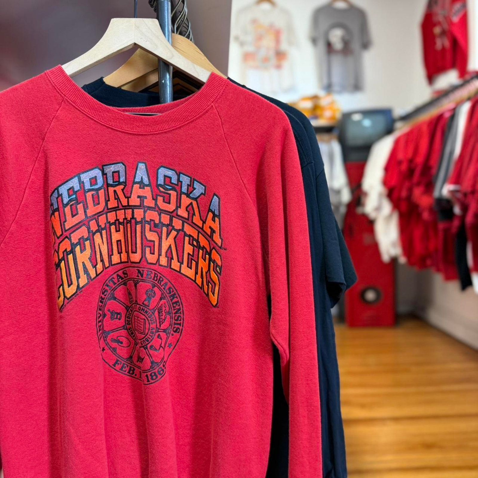 Vintage Vintage 90s Nebraska Huskers Football Crewneck Size US XL / EU 56 / 4 - 1 Thumbnail
