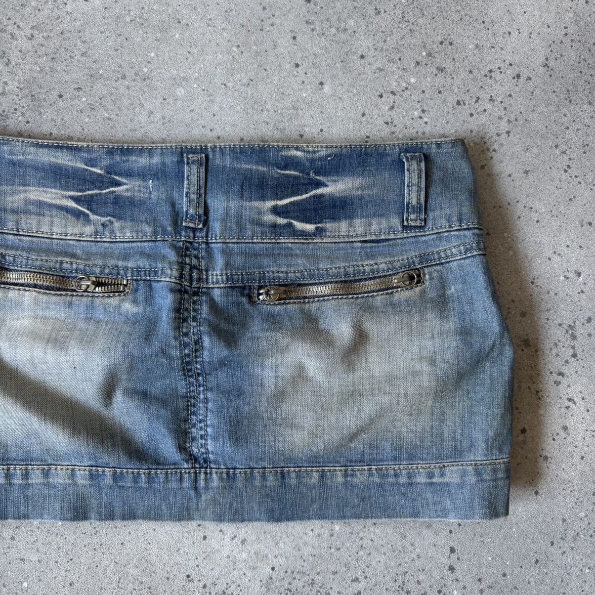 Japanese Brand Opium Y2K Vintage Super Sexy Mini Denim Skirt Size 28" / US 6 / IT 42 - 9 Thumbnail