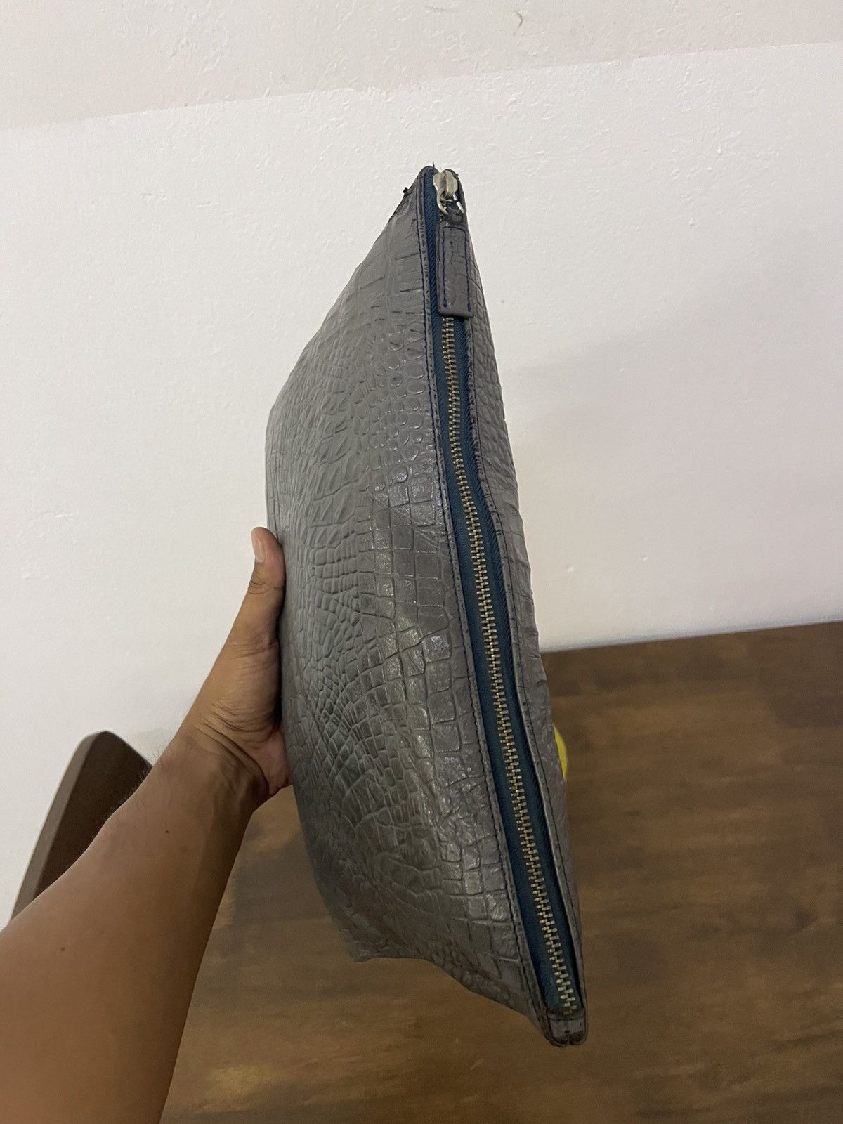 Leather Croc Embossed Clutch Bag with cross Size ONE SIZE - 7 Thumbnail