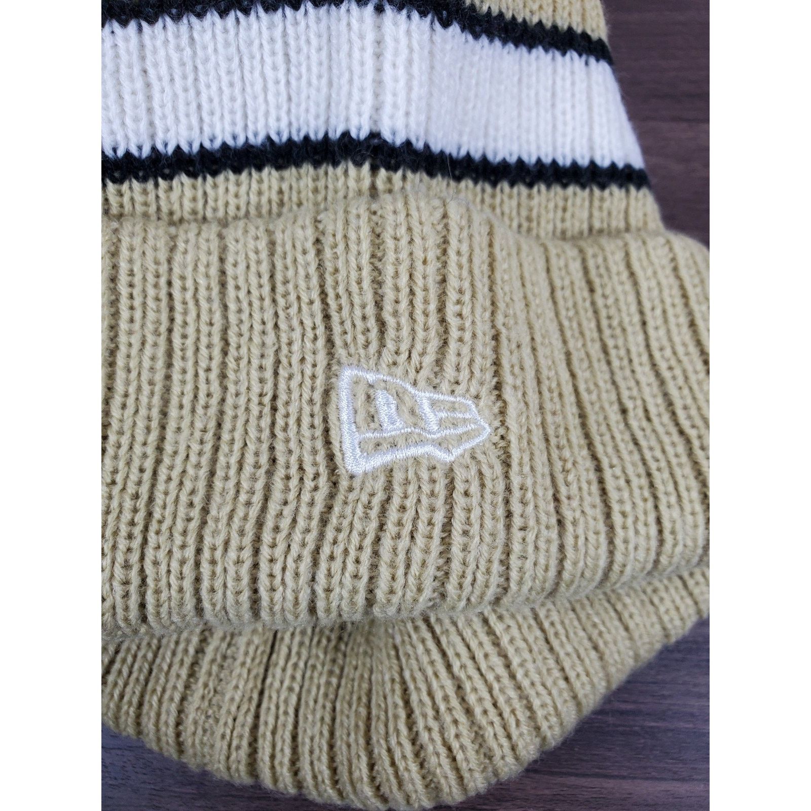 NFL × New Era New Orleans Saints Pom Beanie Knit Winter Hat Cap Football Size ONE SIZE - 3 Thumbnail