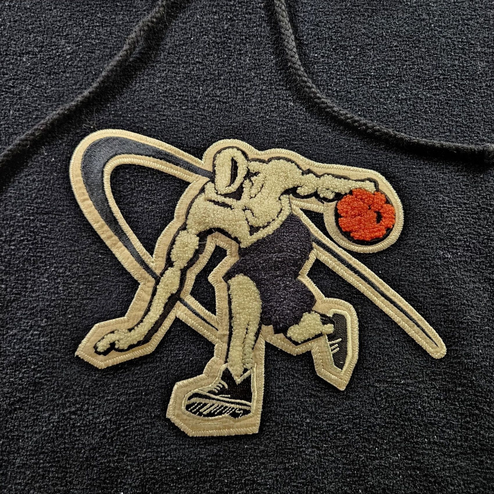 Vintage Vintage AND1 Hoodie Mens Medium Navy Basketball Chenille Logo Graphic 90s Y2K Size US M / EU 48-50 / 2 - 3 Thumbnail