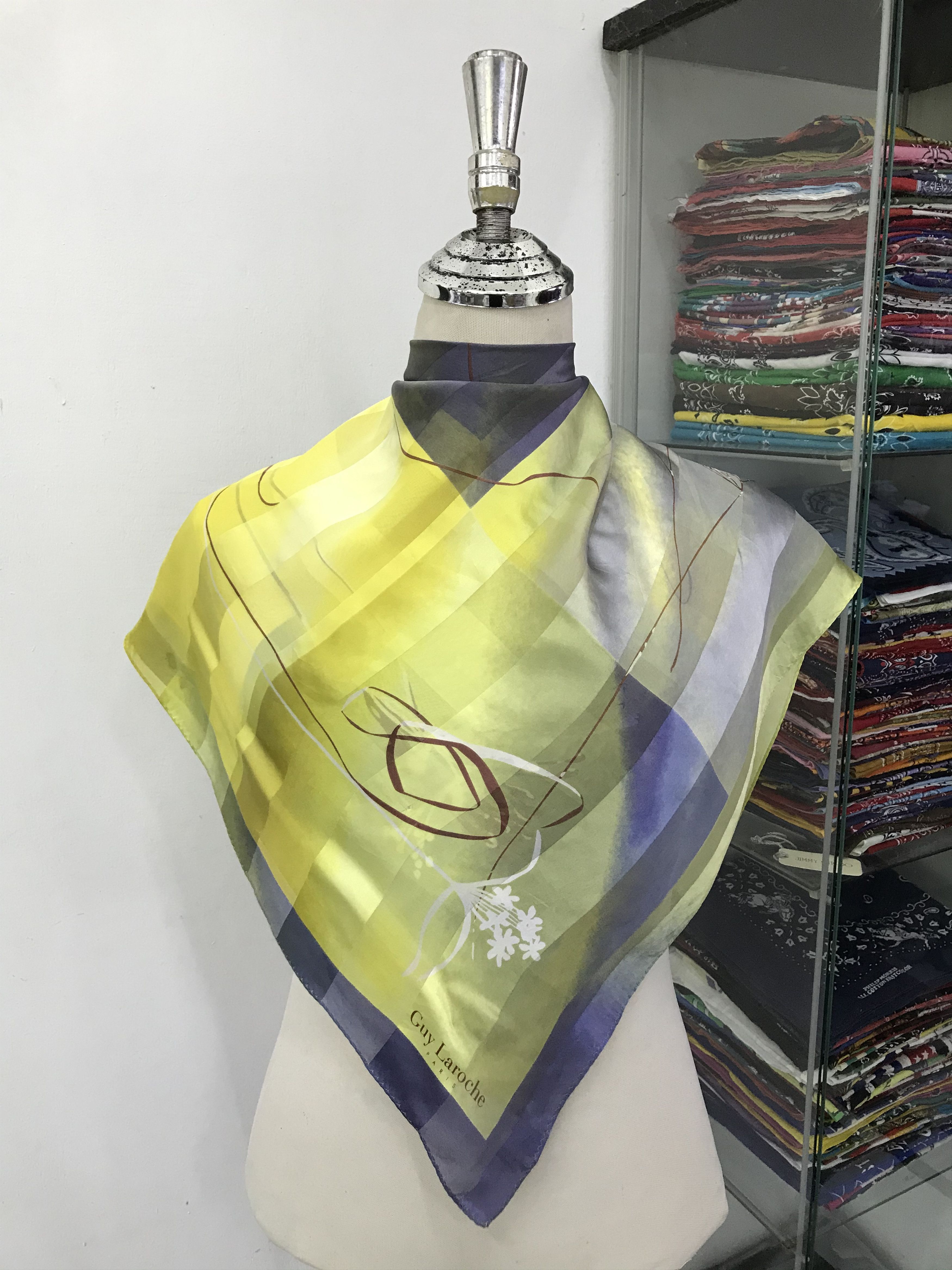Guy Laroche Vintage Guy Laroche Silk Scarf Size ONE SIZE - 1 Thumbnail