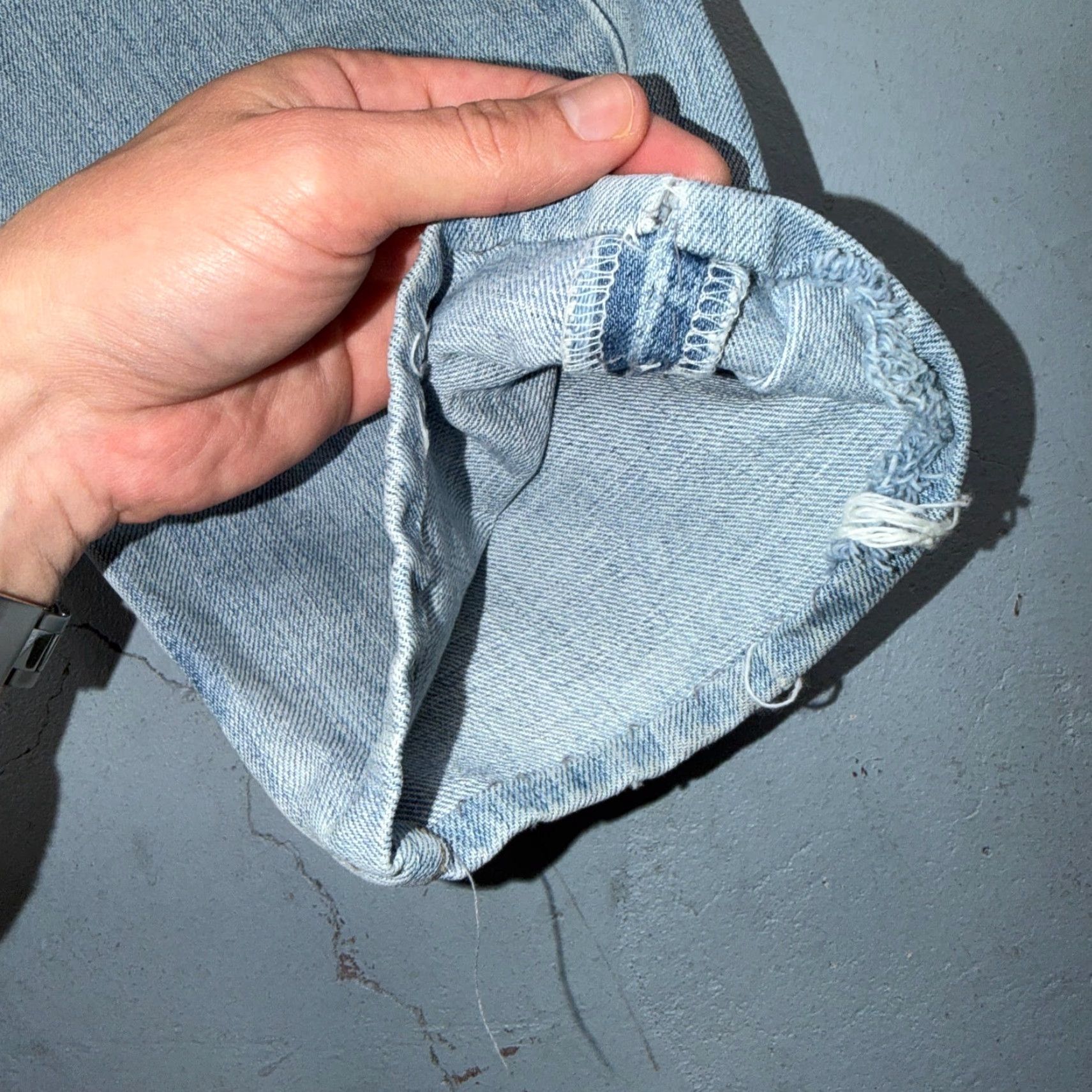 Levi's VINTAGE Levi's 501 Jeans 90s Straight Leg Light Wash Blue 30x29 Mens Size US 30 / EU 46 - 4 Thumbnail