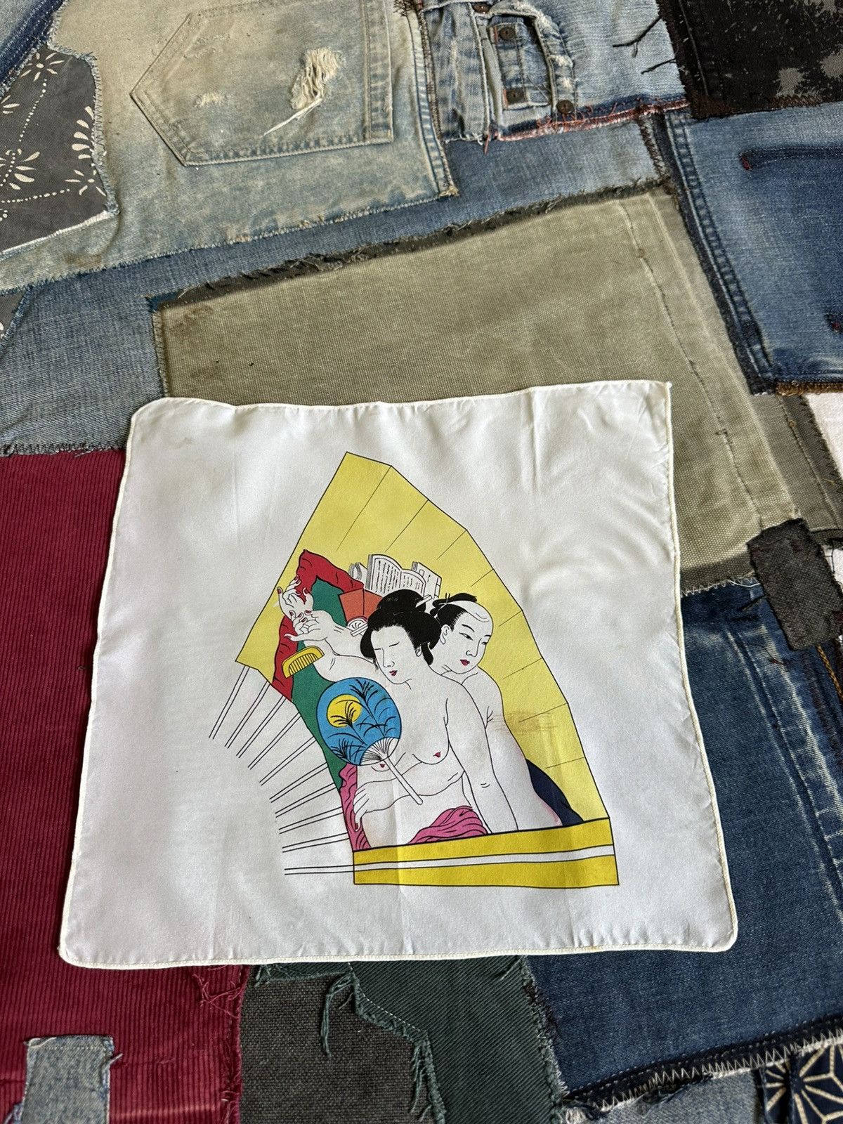 Vintage Vintage Japanese Art Naked Geisha Handkerchief Size ONE SIZE - 2 Thumbnail