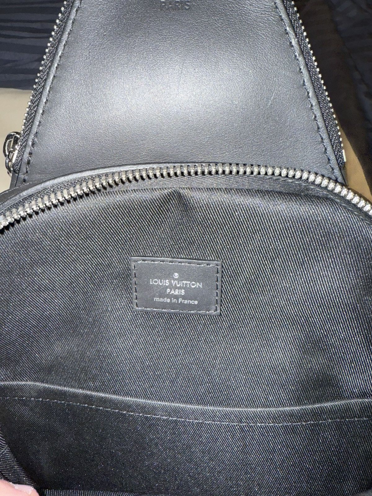 Louis Vuitton Louis Vuitton Sling Bag Size ONE SIZE - 4 Thumbnail