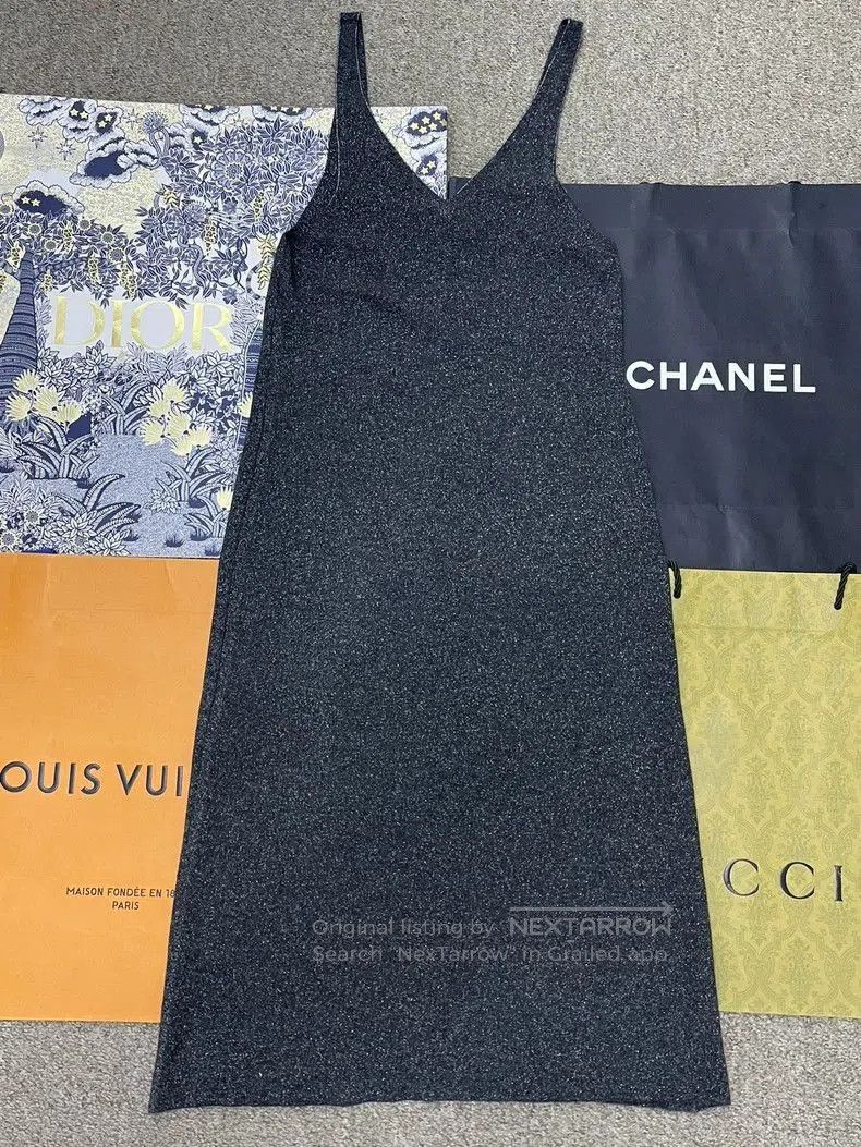 Chanel Chanel Black Gray V-Neck Knit Dress. Size US M / EU 48-50 / 2 - 3 Thumbnail
