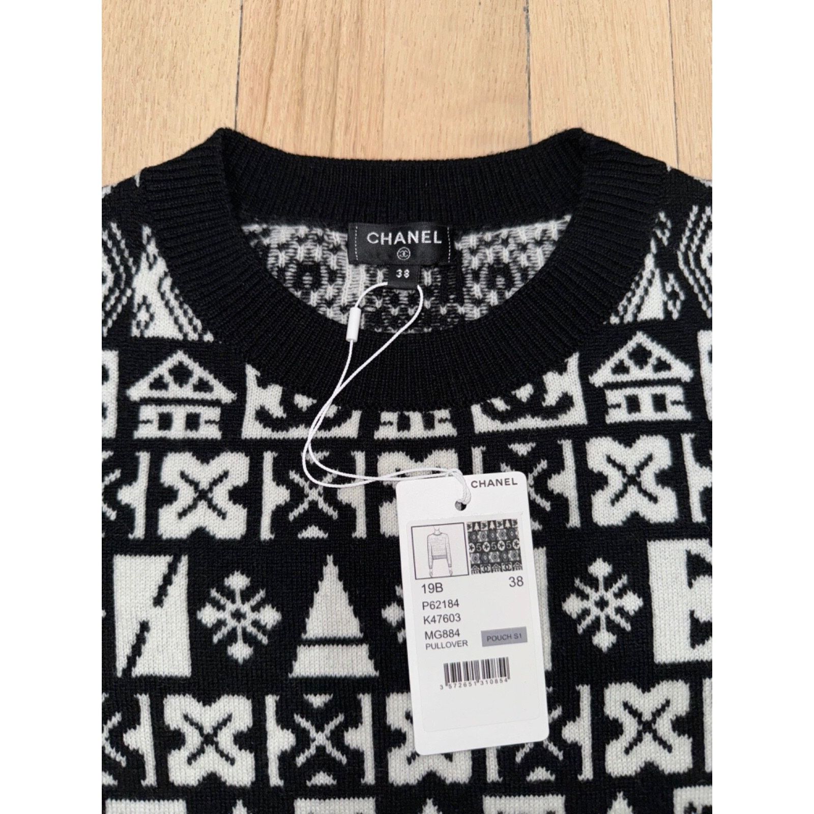 Chanel Chanel 19B Coco Neige Ski Black White CC Long Sleeve Size XS / US 0-2 / IT 36-38 - 7 Thumbnail