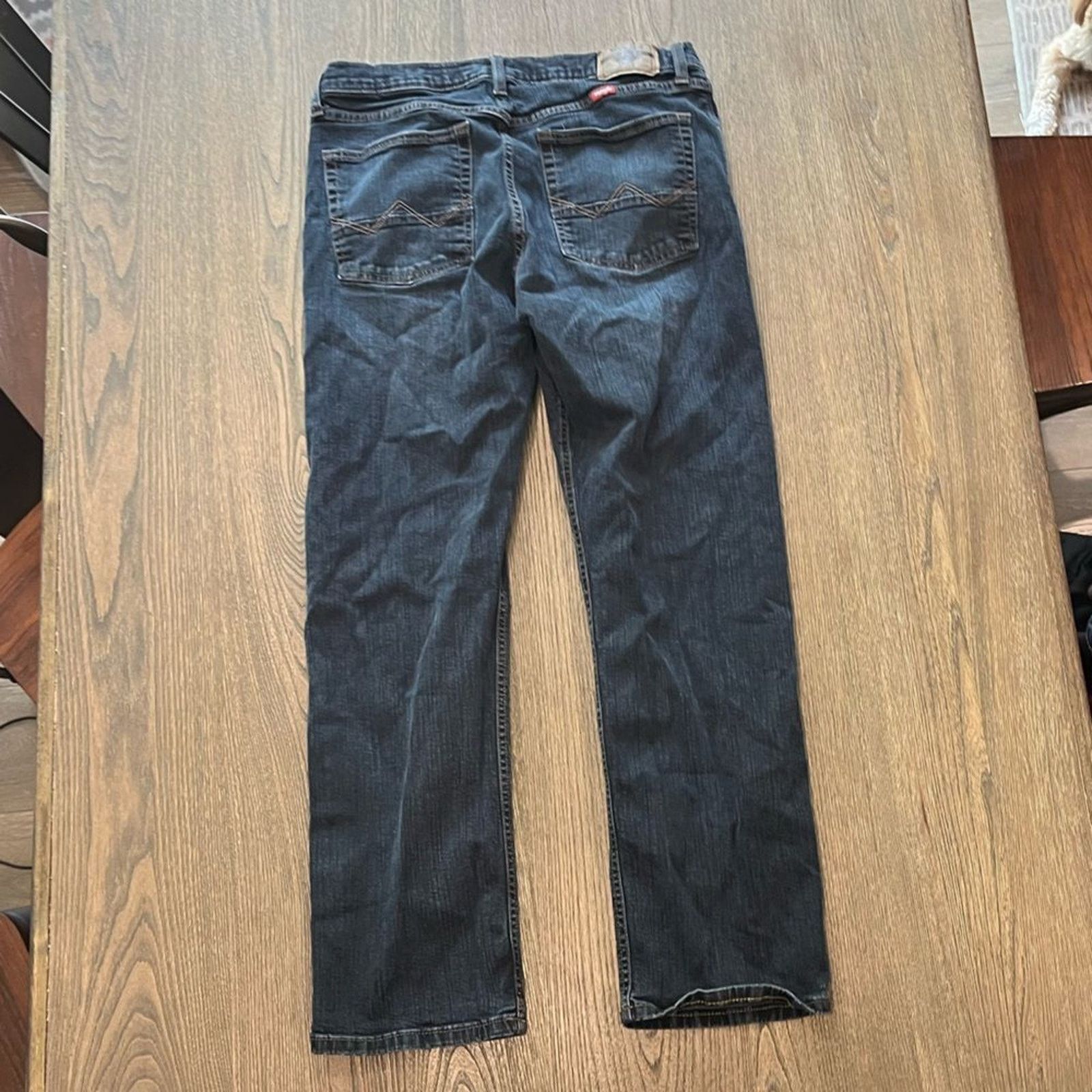 Wrangler Wrangler Slim Straight Dark Wash Jeans Size 33/30 Size US 33 - 10 Thumbnail