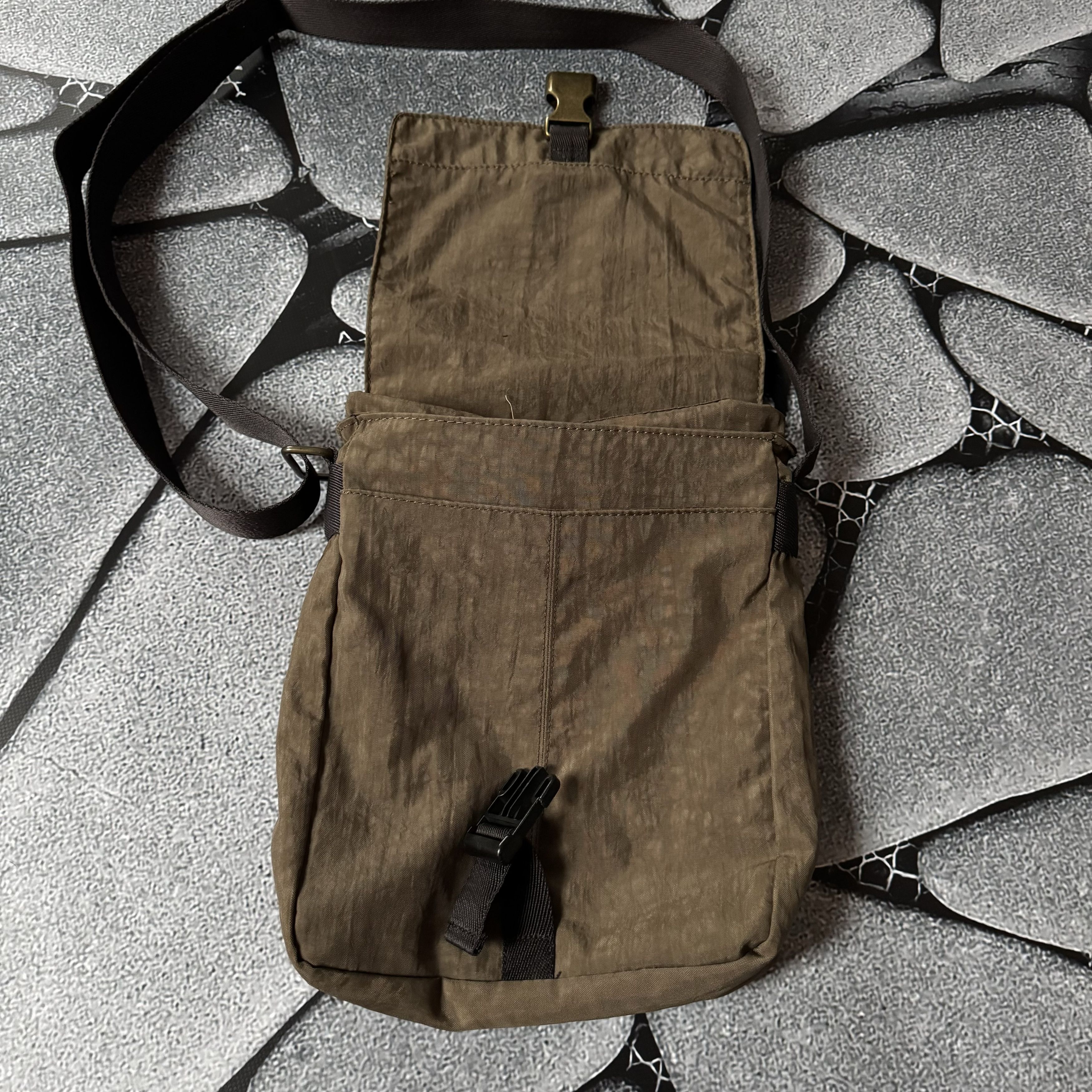 Camel × Vintage CAMO VINTAGE BROWN SHOULDER BAG Y2K MILITARY CROSS BODY Size ONE SIZE - 3 Thumbnail