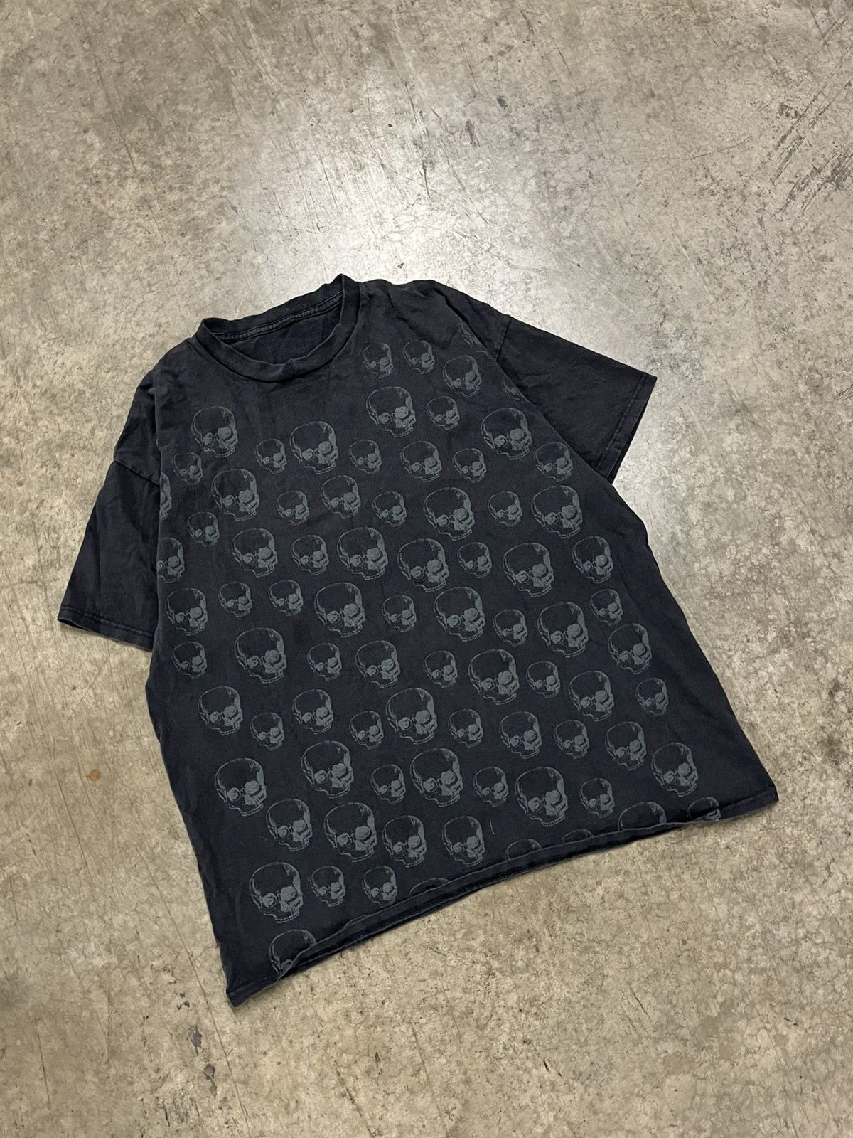 Tapout × Vintage Y2k grunge skulls AOP shirt hype rare affliction style Size US XL / EU 56 / 4 - 2 Thumbnail