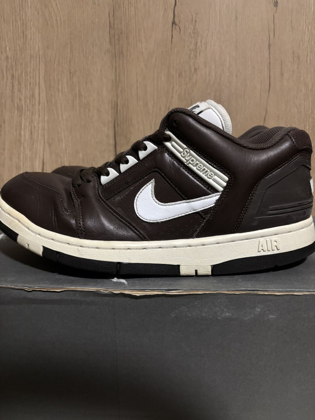 Nike sb air force 2 low supreme brown best sale