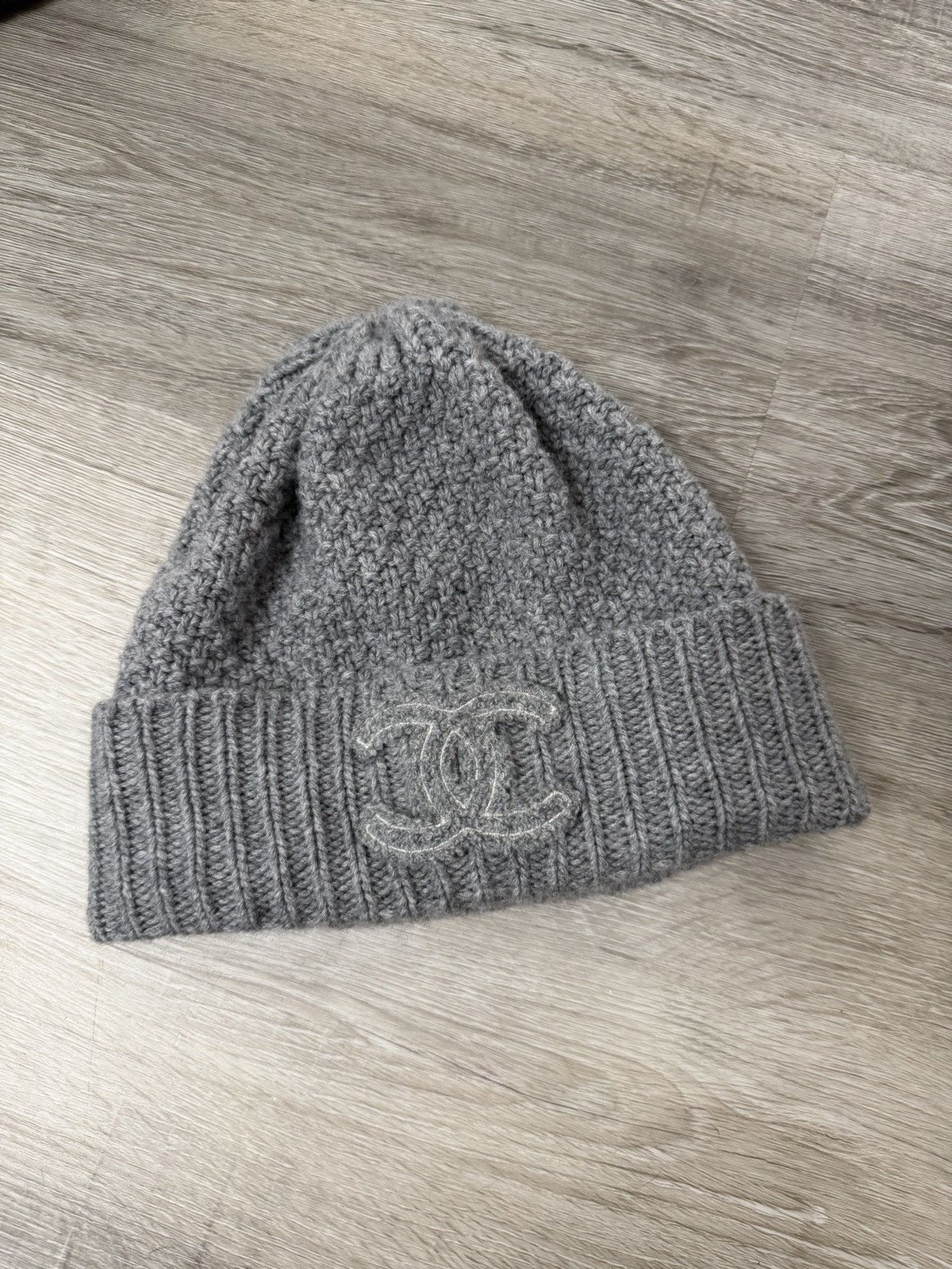 Chanel Chanel Cashmere Beanie Grey Size ONE SIZE - 1 Thumbnail