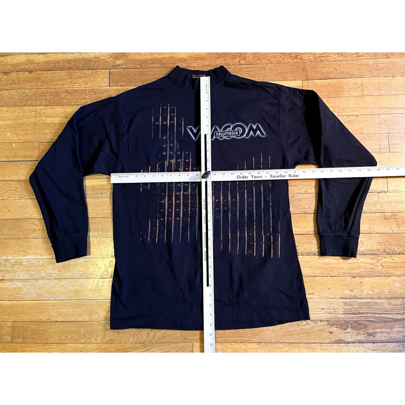 Vintage VINTAGE Viacom New Media Long Sleeve Shirt Men’s L Black Sega Video Games 90s Shirt Mens L Black 90s Viacom New Media Long Sleeve Shirt Size US L / EU 52-54 / 3 - 6 Thumbnail