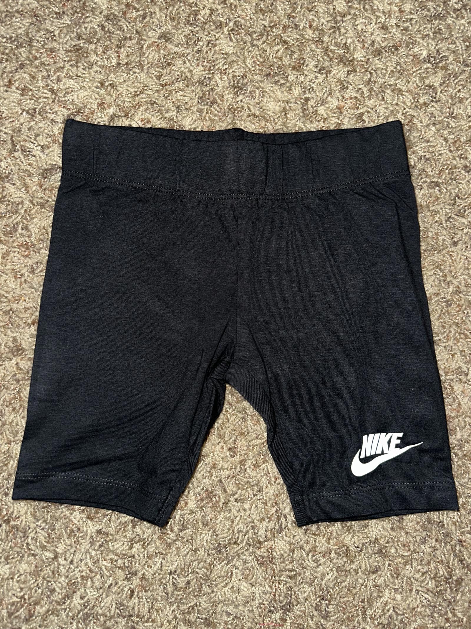 Nike Nike Little Kids (Girl’s) Dri-Fit One Black Bike Shorts Size 24" / US 00 / IT 34 - 1 Thumbnail