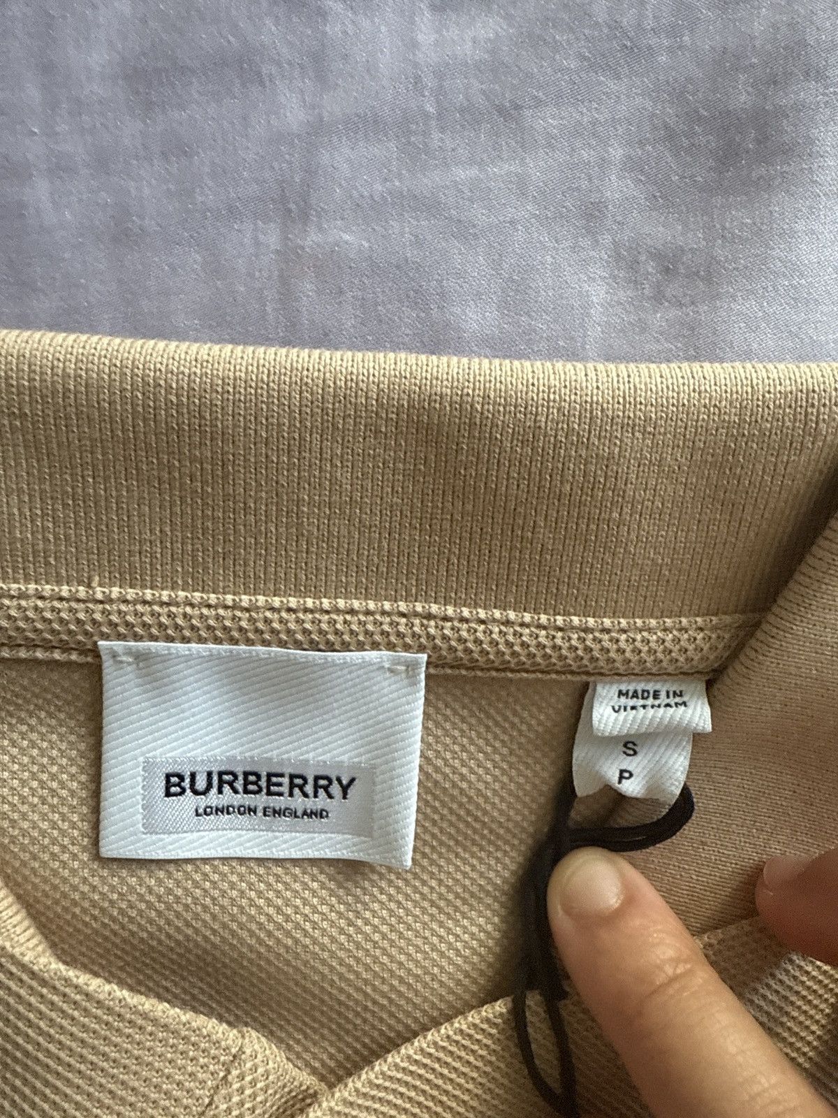 Burberry Burberry hartford men polo size small Size US S / EU 44-46 / 1 - 12 Thumbnail